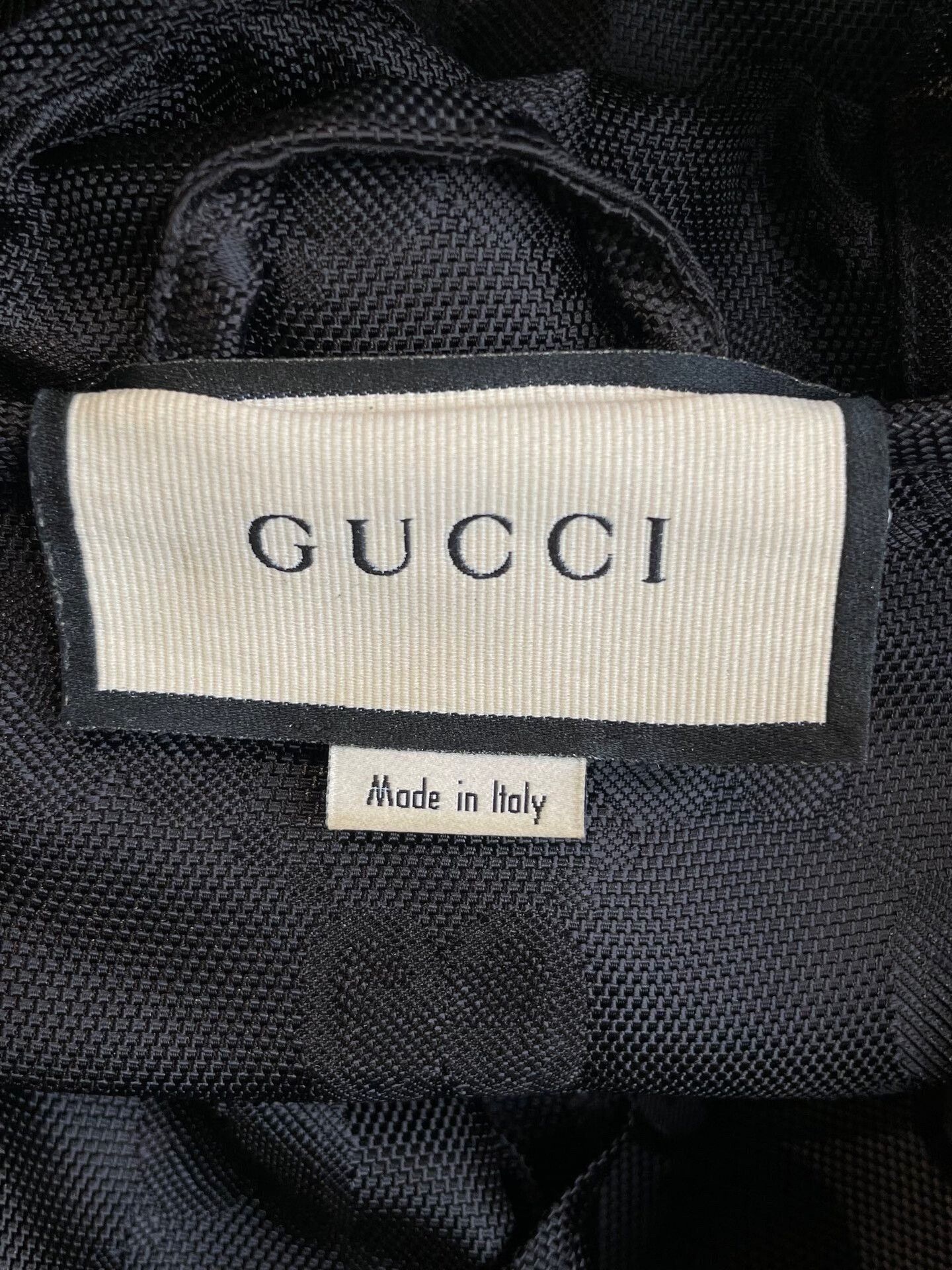 Gucci gucci full logo black coat size 50 Size US M / EU 48-50 / 2 - 5 Thumbnail