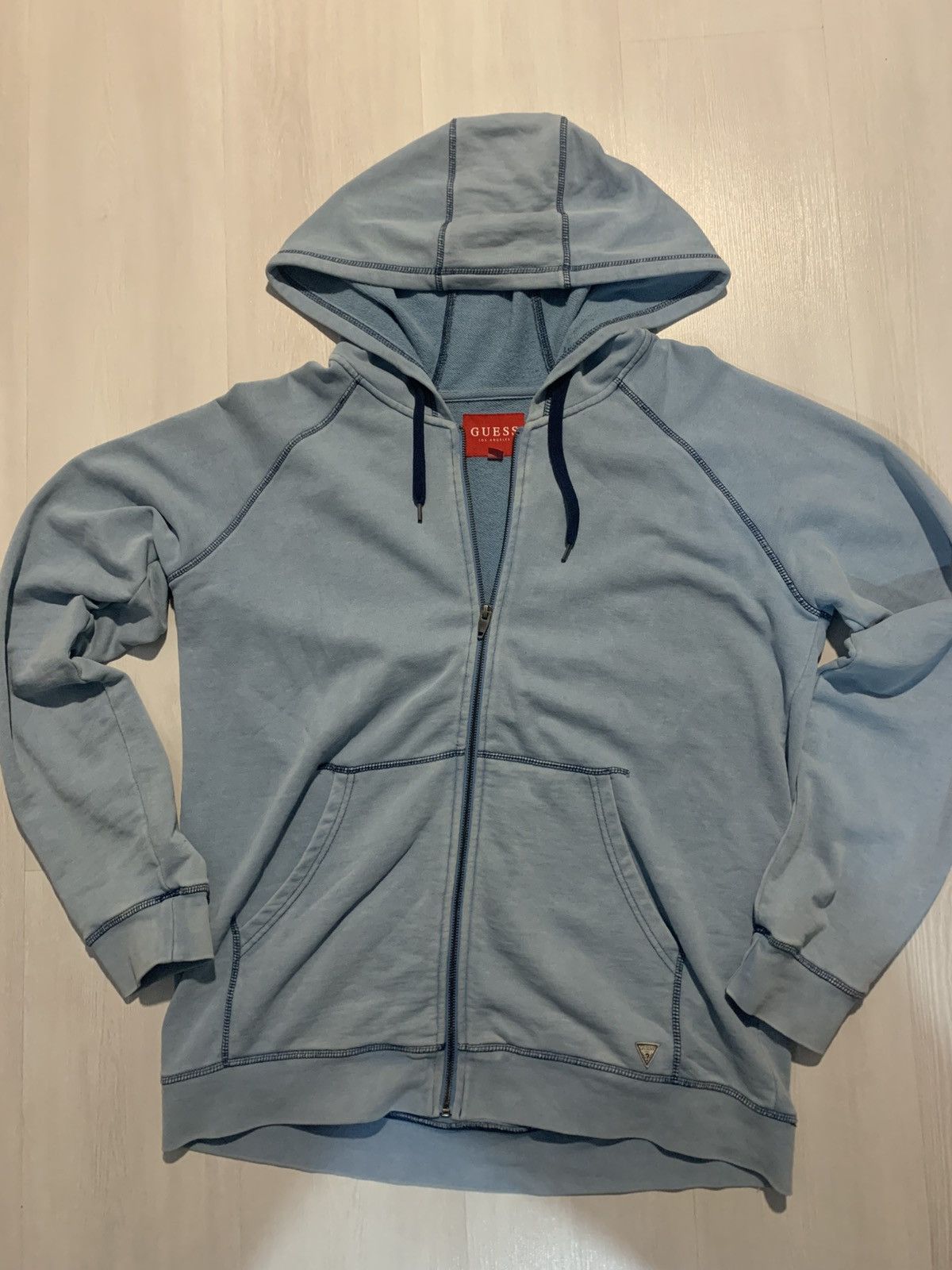 Guess Guess zip-up sweatshirt, light blue color. Size US L / EU 52-54 / 3 - 1 Thumbnail