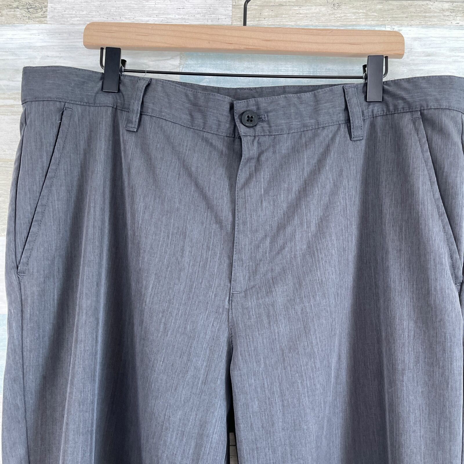 Izod IZOD Golf Flat Front Woven Pants Gray 4 Pocket Mens 38x32 Size US 38 / EU 54 - 2 Thumbnail