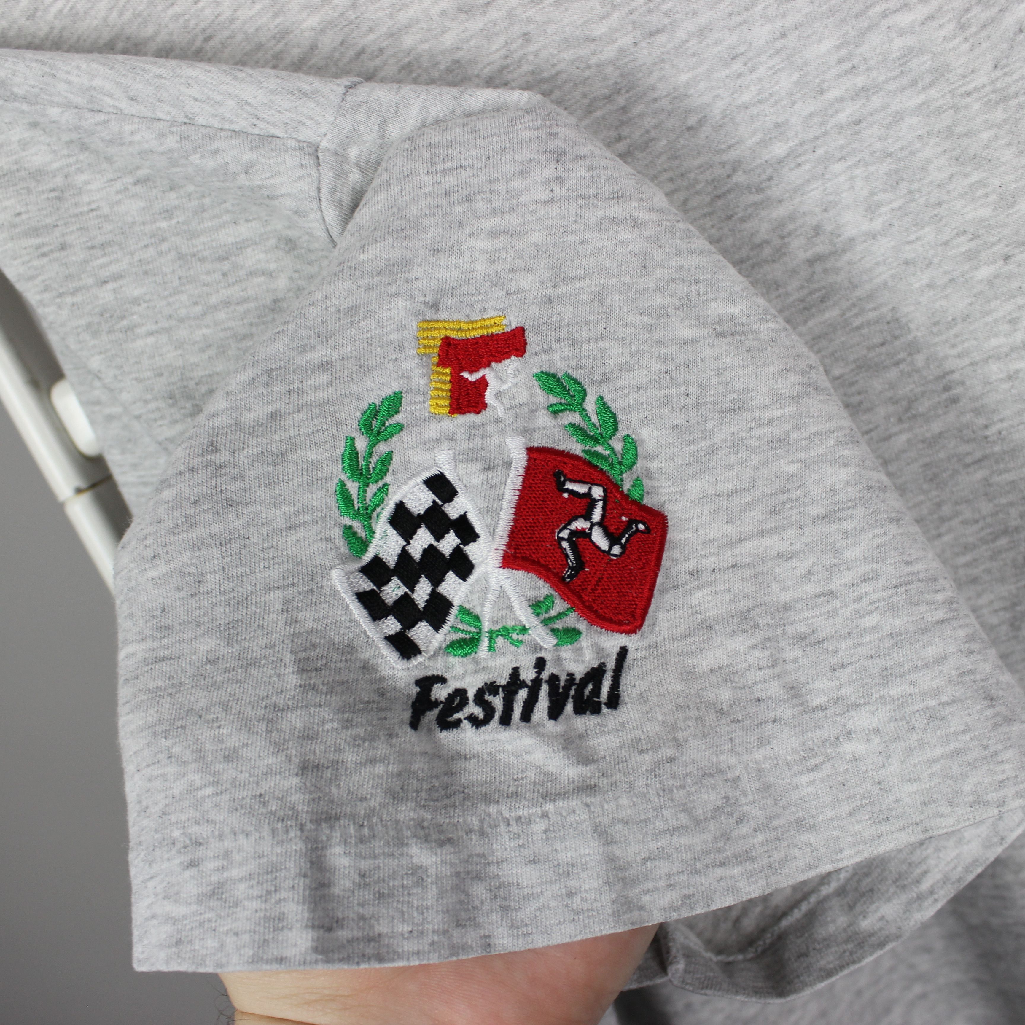 Vintage Isle of man 1999 races t shirt men cotton gray L XL Size US XL / EU 56 / 4 - 6 Thumbnail