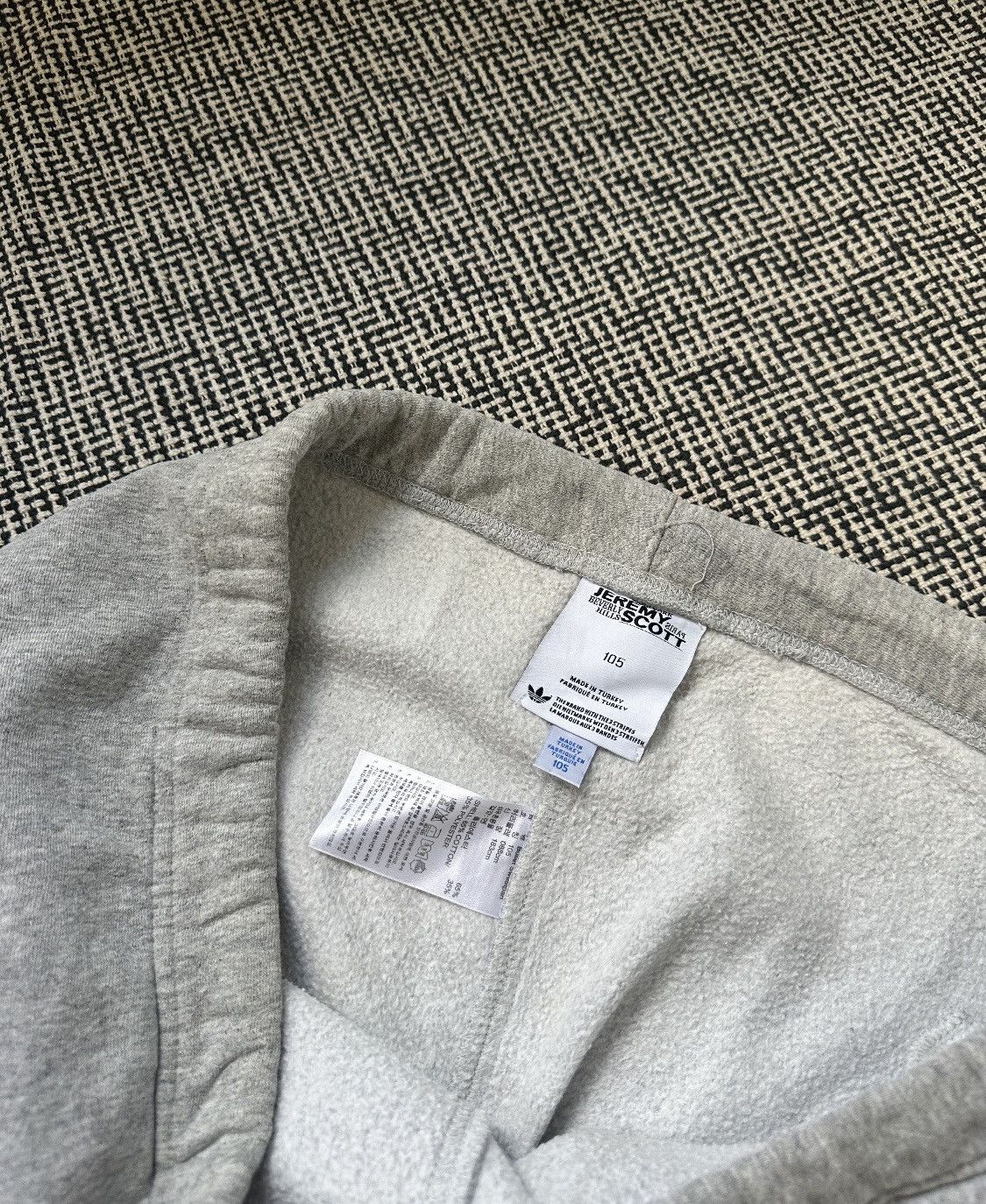 Adidas × Jeremy Scott Adidas x Jeremy scoot bullet sweatpants size xxl Size US 38 / EU 54 - 6 Thumbnail