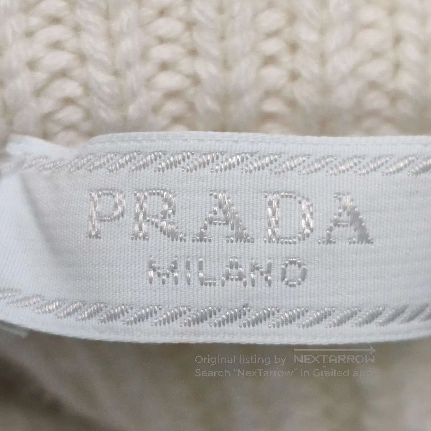 Prada Prada Logo Crewneck Sweater in Cashmere . Size L / US 10 / IT 46 - 5 Thumbnail