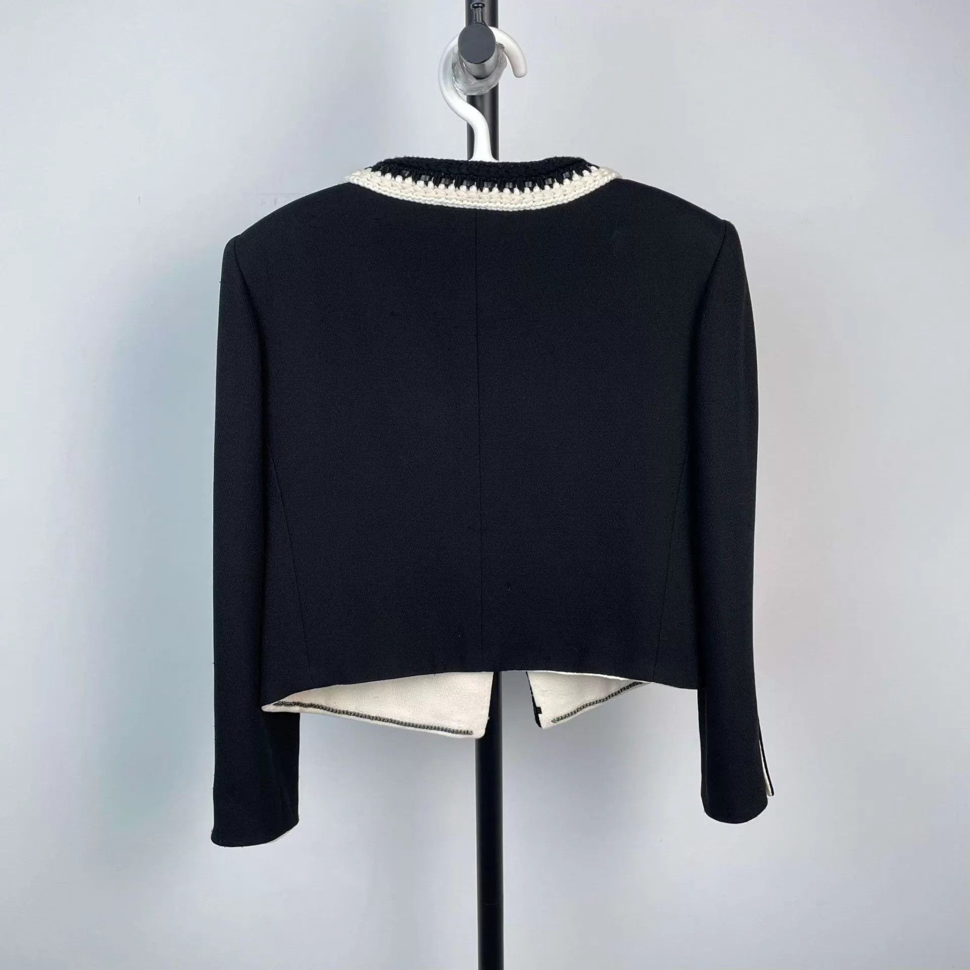 Chanel Chanel Black & White Silk Jacket 95 New 34 Size XS / US 0-2 / IT 36-38 - 2 Thumbnail