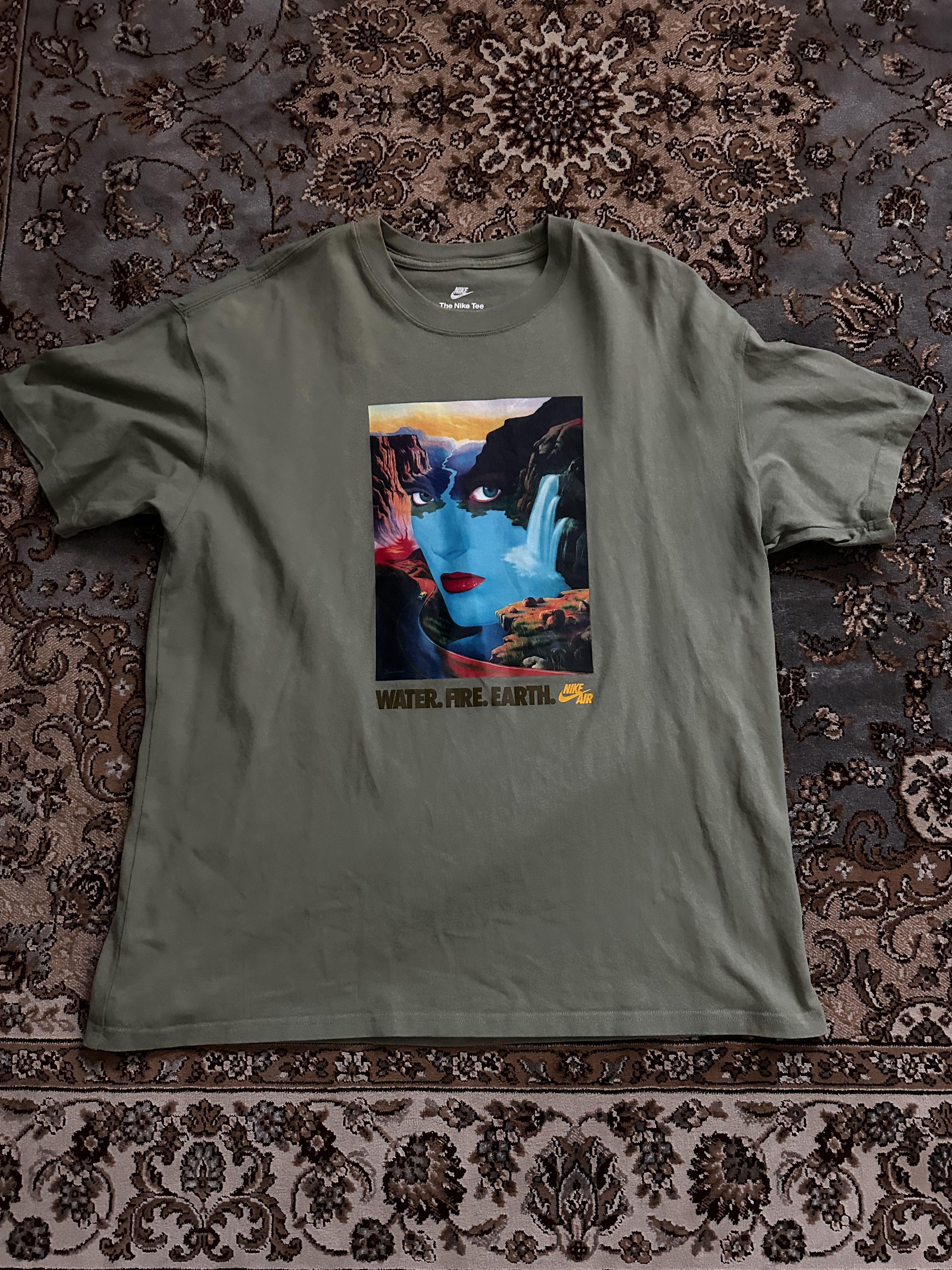 Nike Nike Graphic Tee Size US XL / EU 56 / 4 - 1 Thumbnail
