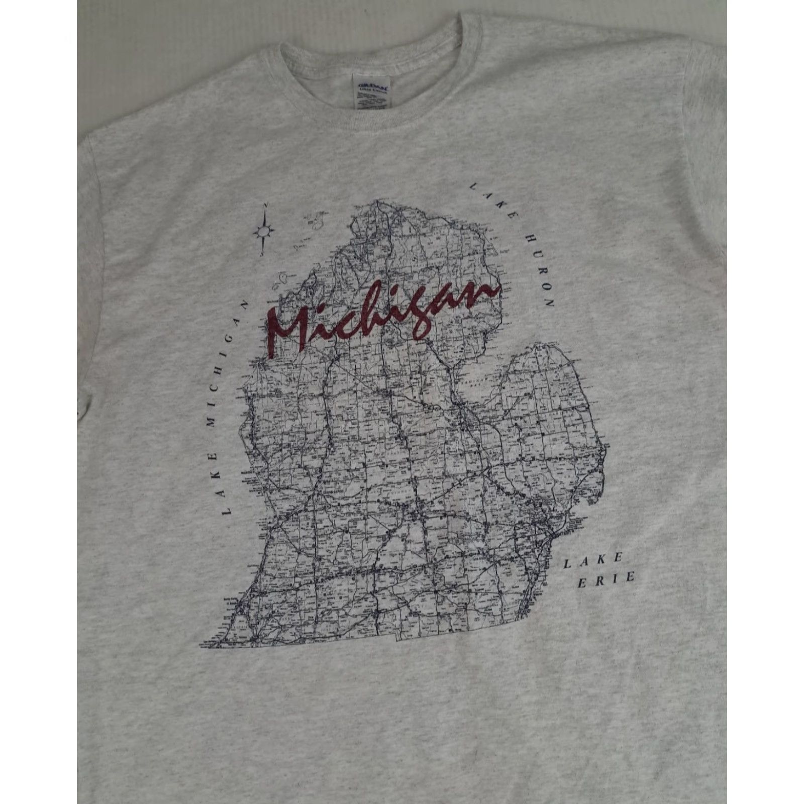 Gildan VINTAGE Michigan Printed Map 2 Sided Long Sleeve T-Shirt XL Grey Gildan Shirt Unisex Adults Men Women Size US XL / EU 56 / 4 - 4 Thumbnail