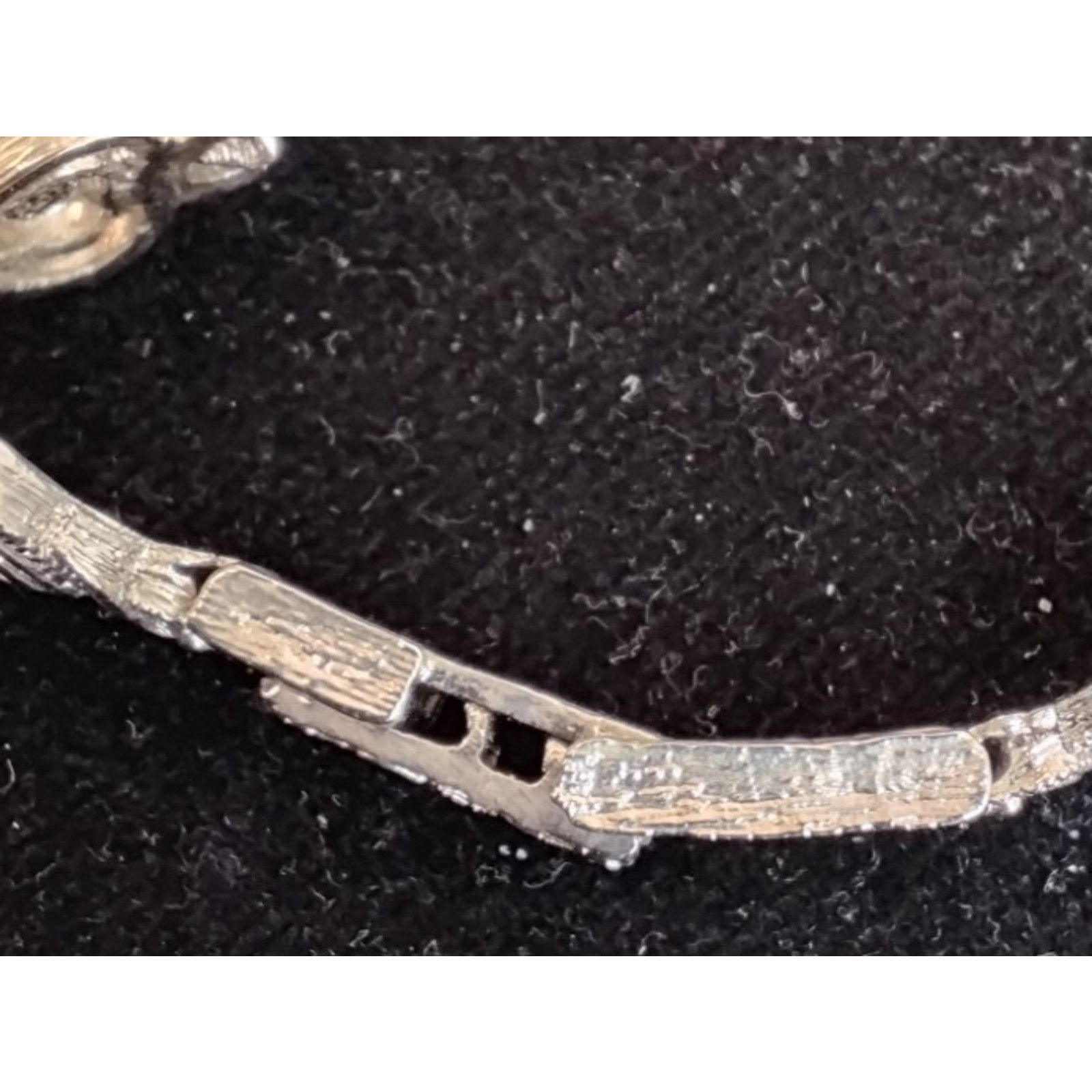 Other Judith Ashley Ladies Watch Swan Bracelet Hearts Silver VTG Size ONE SIZE - 12 Thumbnail
