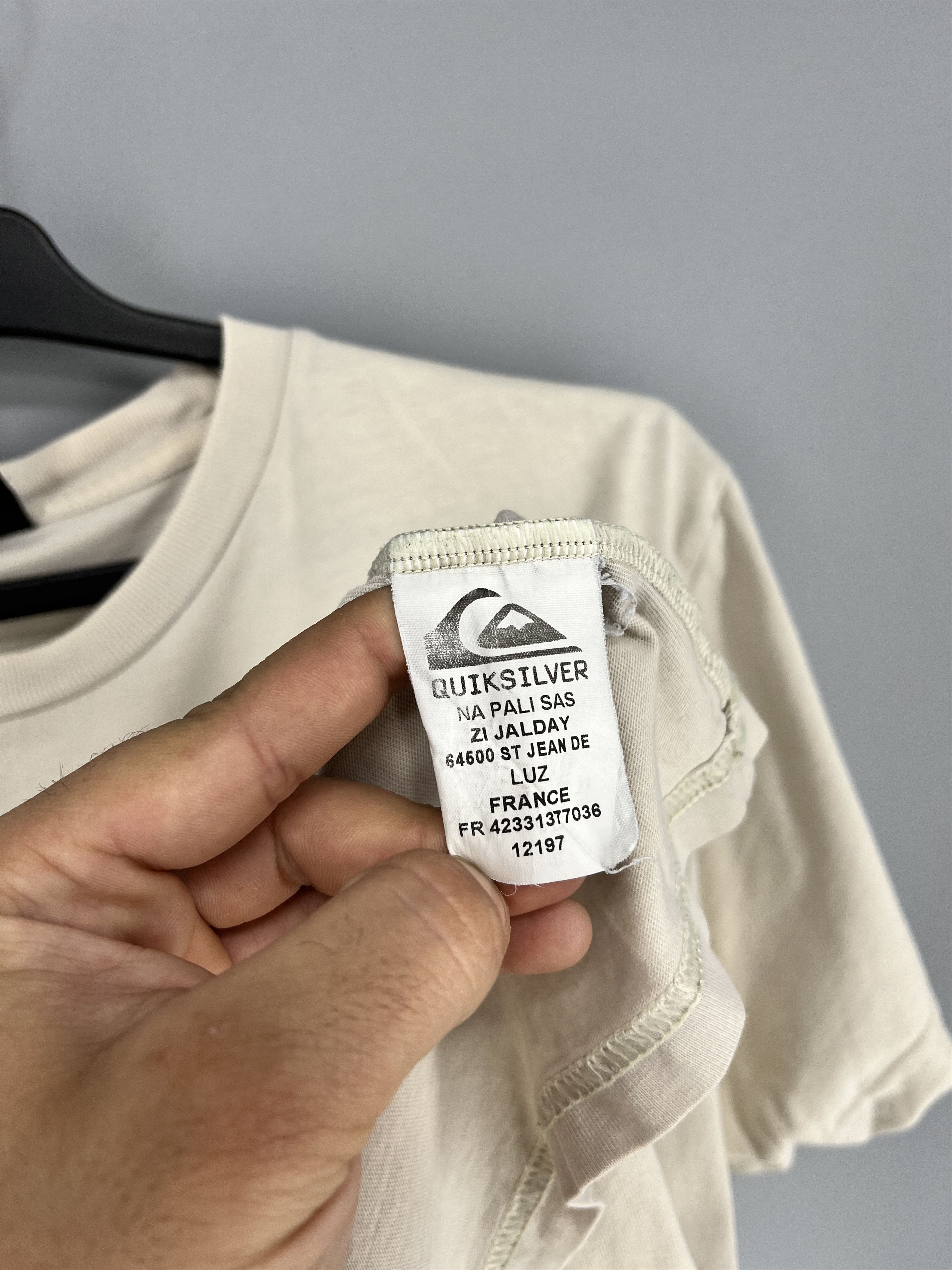 Quiksilver Vintage 90s Quiksilver T-Shirt Size L Surf Skateboard y2k Size US L / EU 52-54 / 3 - 10 Thumbnail