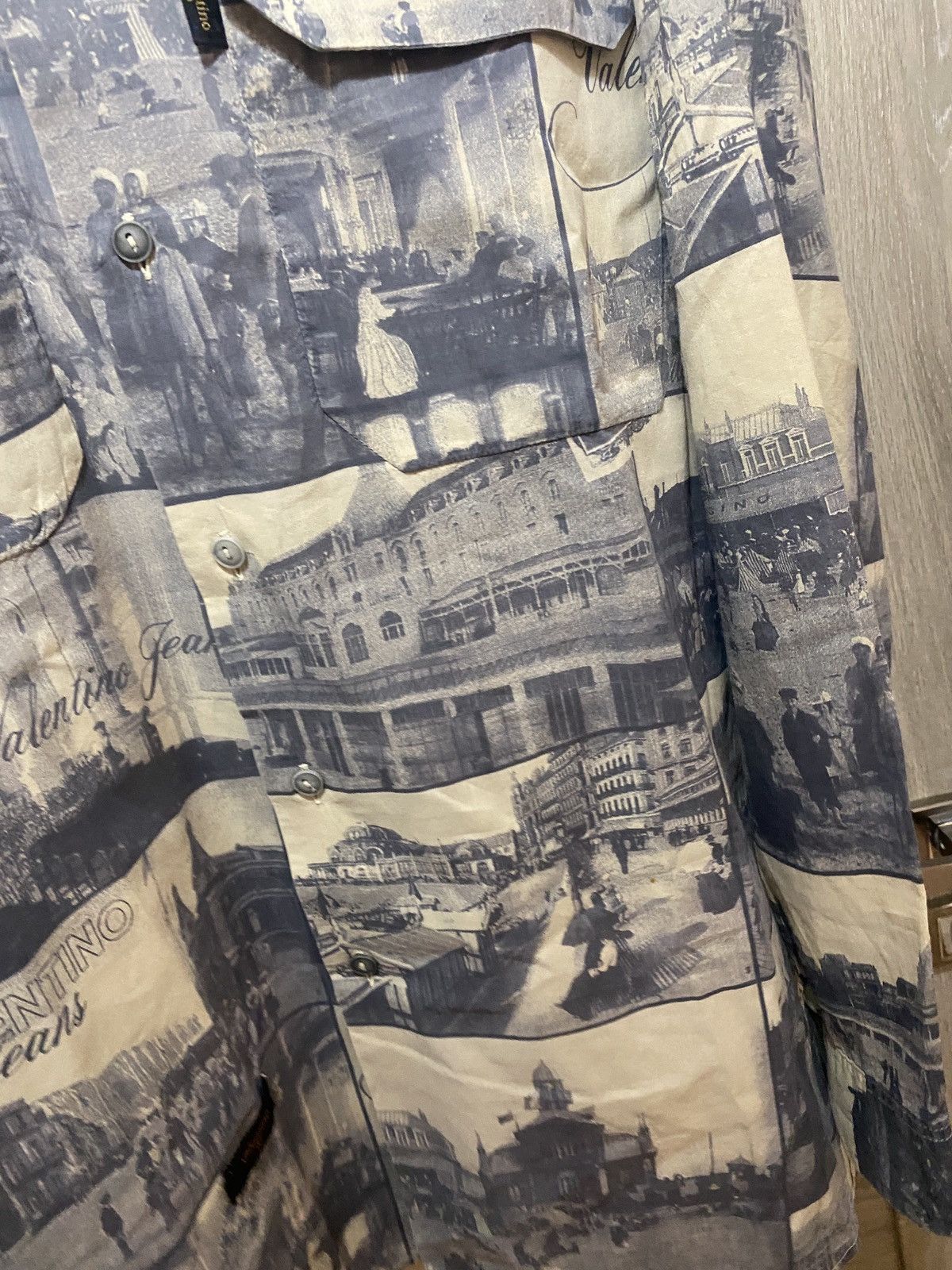 Valentino rare Valentino jeans Vintage fullprint shirt button up Size US XL / EU 56 / 4 - 7 Thumbnail
