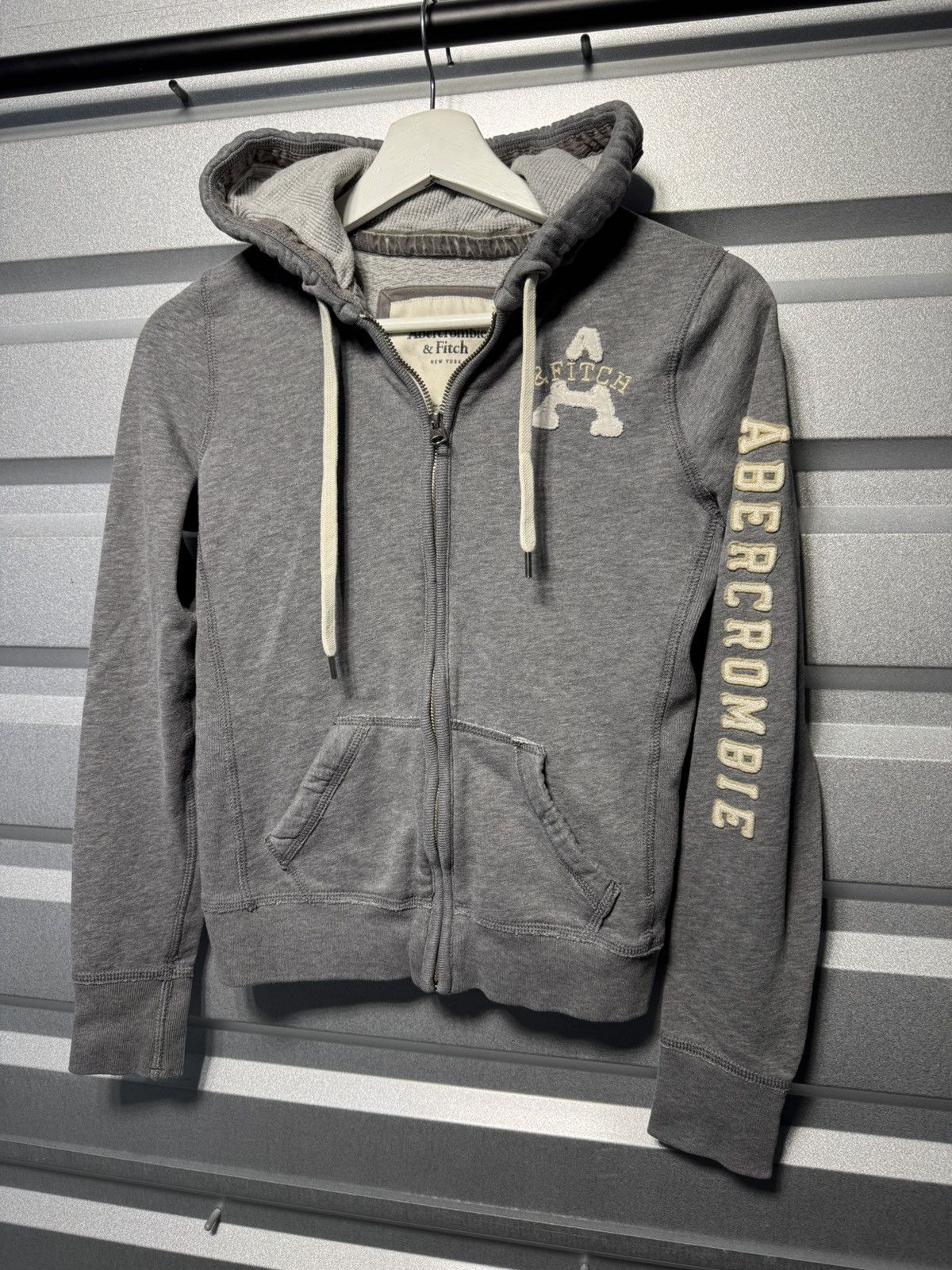 Abercrombie & Fitch Vintage Abercrombie Y2K zip up Size S / US 4 / IT 40 - 2 Thumbnail
