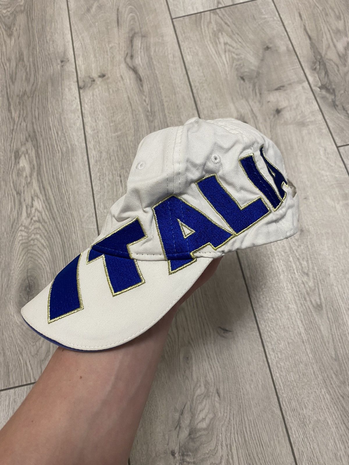 Vintage Vintage Y2K ITALIA white Cap Hat Embroidered Italia Flag Size ONE SIZE - 3 Thumbnail