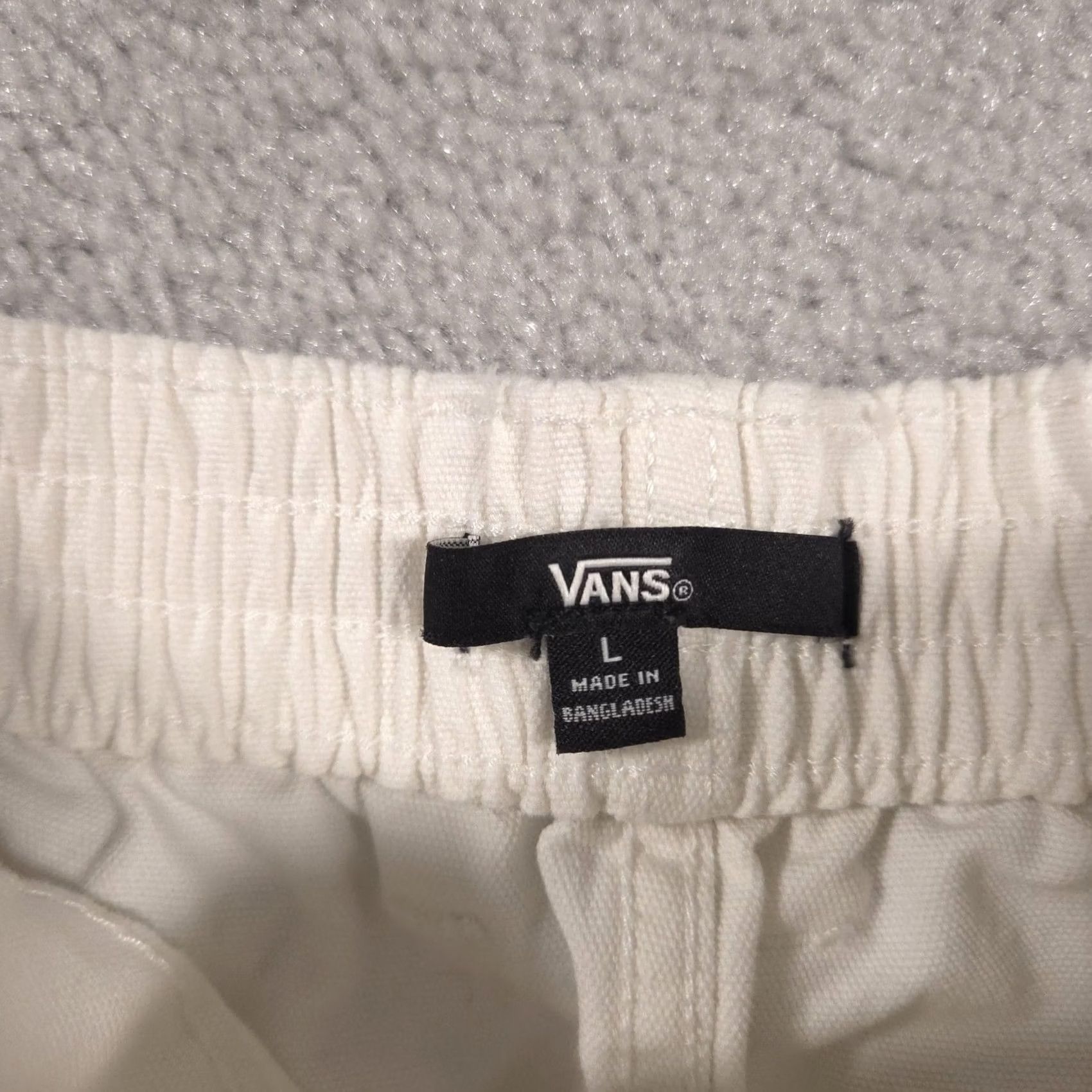 Vans Vans Shorts Womens Large White Cargo Utility Elastic Waist Skate Casual Size 36" / US 14 / IT 50 - 6 Thumbnail