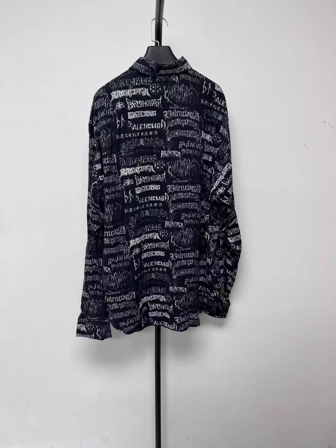 Balenciaga Balenciaga NY Logo All Over Button Men's Overshirt Size US M / EU 48-50 / 2 - 2 Thumbnail