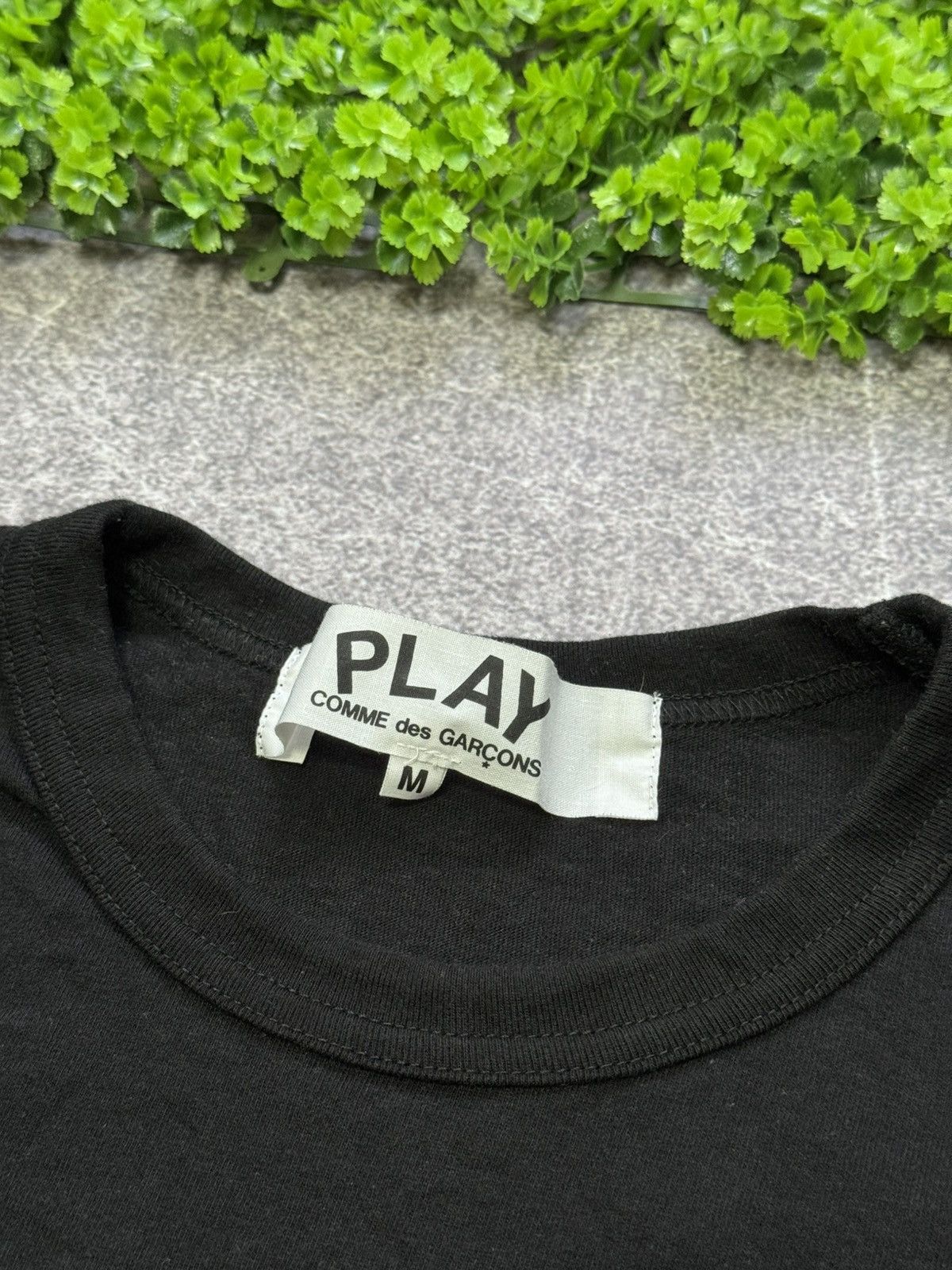 Comme des Garcons PLAY Comme Des Garçon PLAY Tee Made In Japan Size US M / EU 48-50 / 2 - 2 Thumbnail
