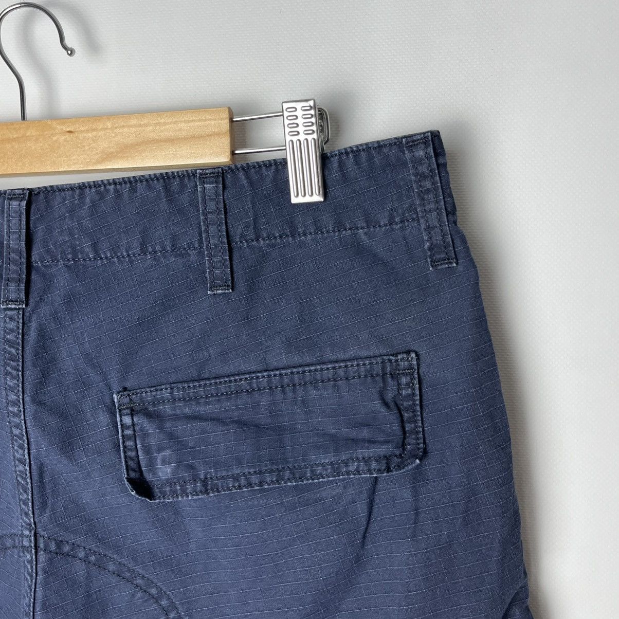 Carhartt Vintage Carhartt Regular Dark Blue Cargo Shorts Size US 33 - 2 Thumbnail