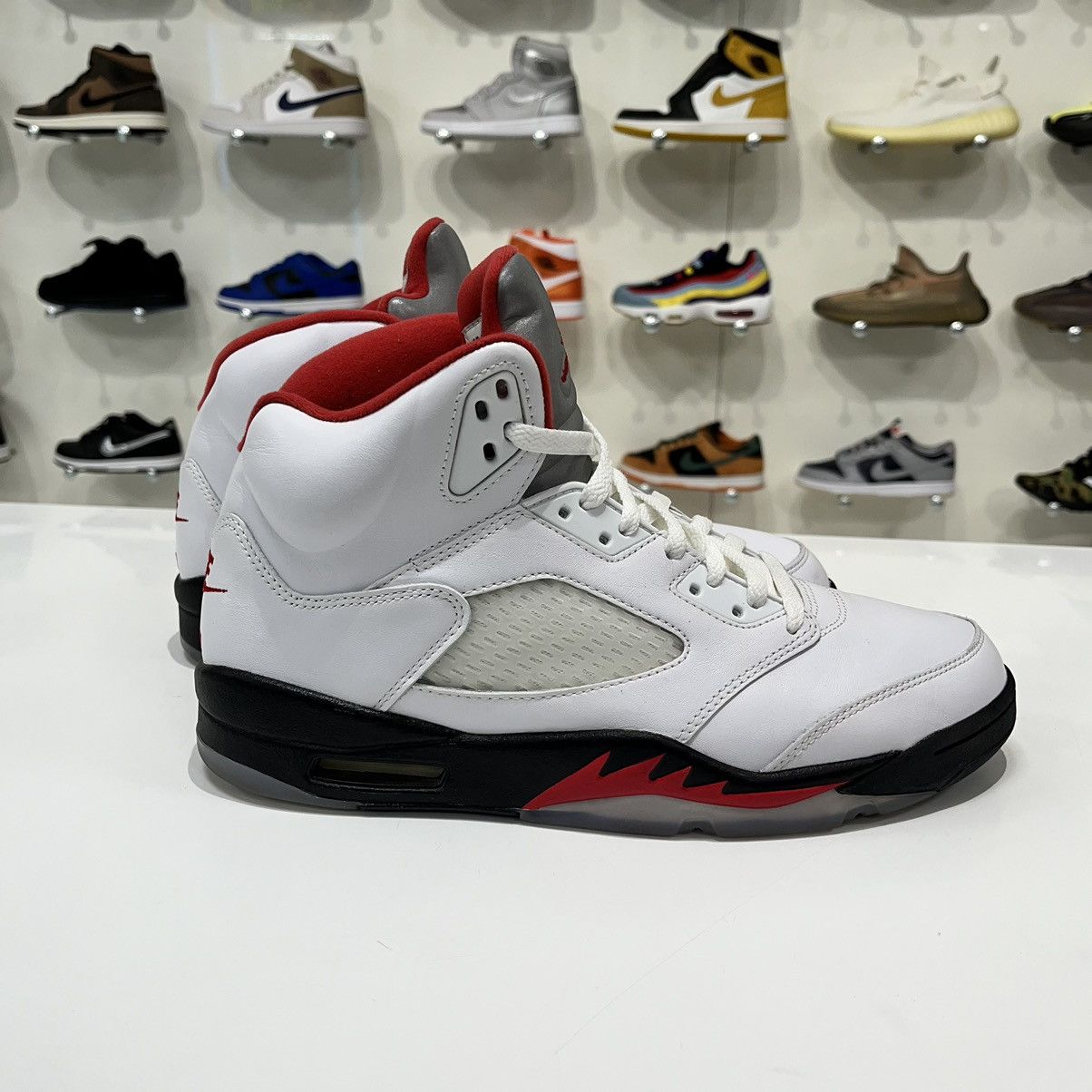 Nike Air Jordan 5 Retro Fire Red Silver Tongue (2020) Size US 10 / EU 43 - 7 Thumbnail
