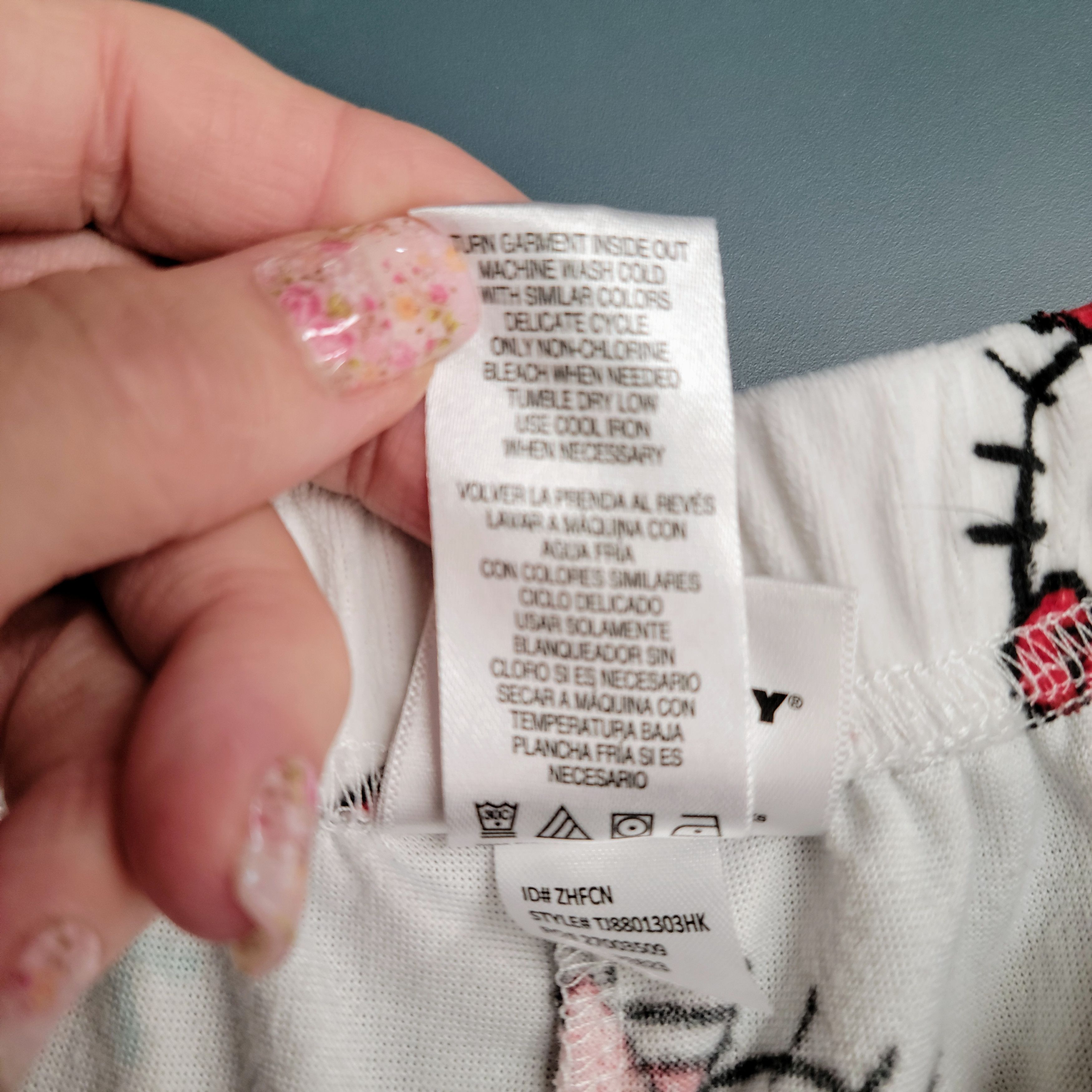 NBDN Nobrandedon Hello Kitty Christmas Pajamas Pants Size 27" / US 4 / IT 40 - 8 Thumbnail