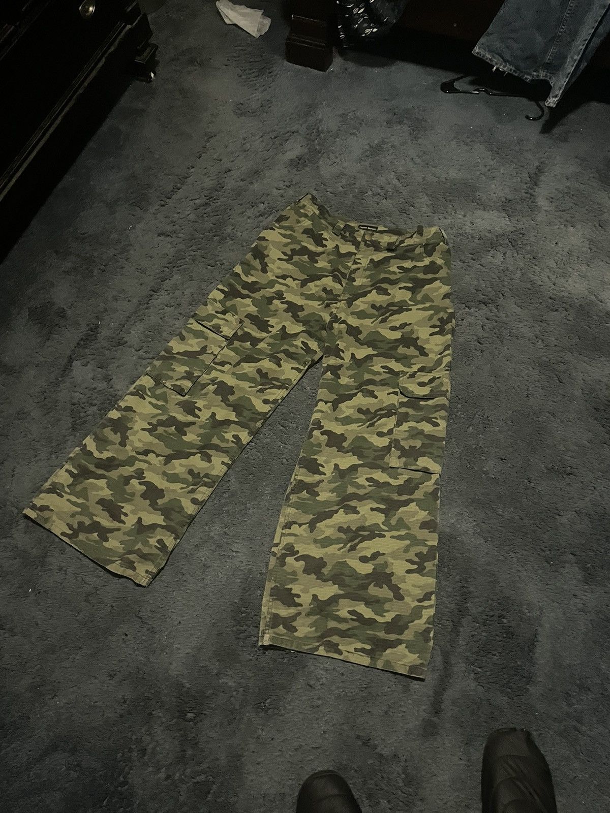 HMDD × The GV Gallery Hidden Season Camo Cargos Size US 36 / EU 52 - 1 Thumbnail