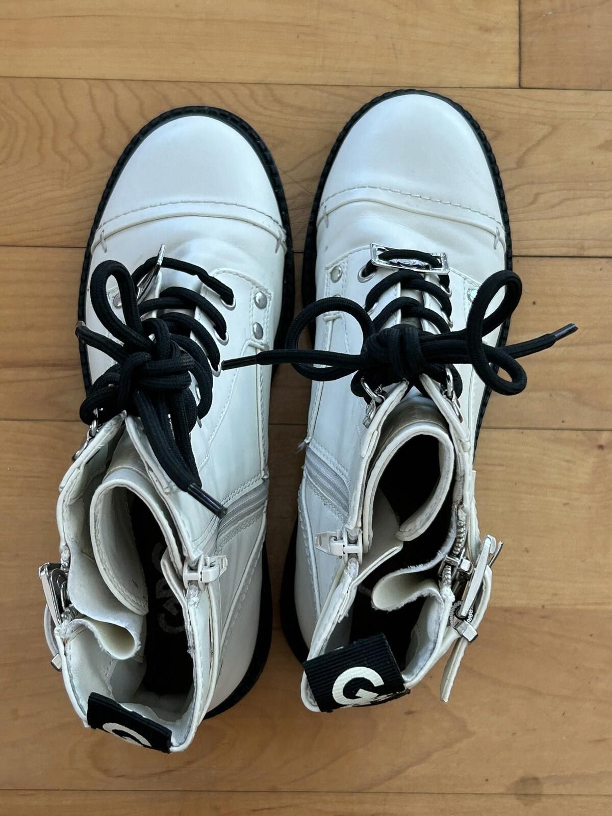 Guess GBG Guess Women's White Ankle Combat Boots Sz 5.5 M Size US 5.5 / IT 35.5 - 4 Thumbnail