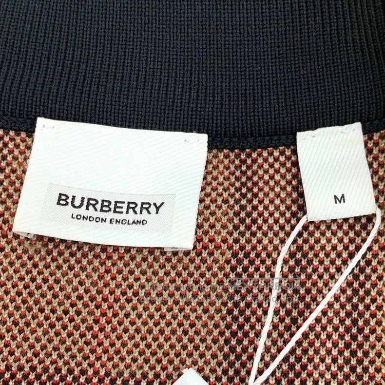 Burberry Burberry Plaid V. Size US M / EU 48-50 / 2 - 5 Thumbnail