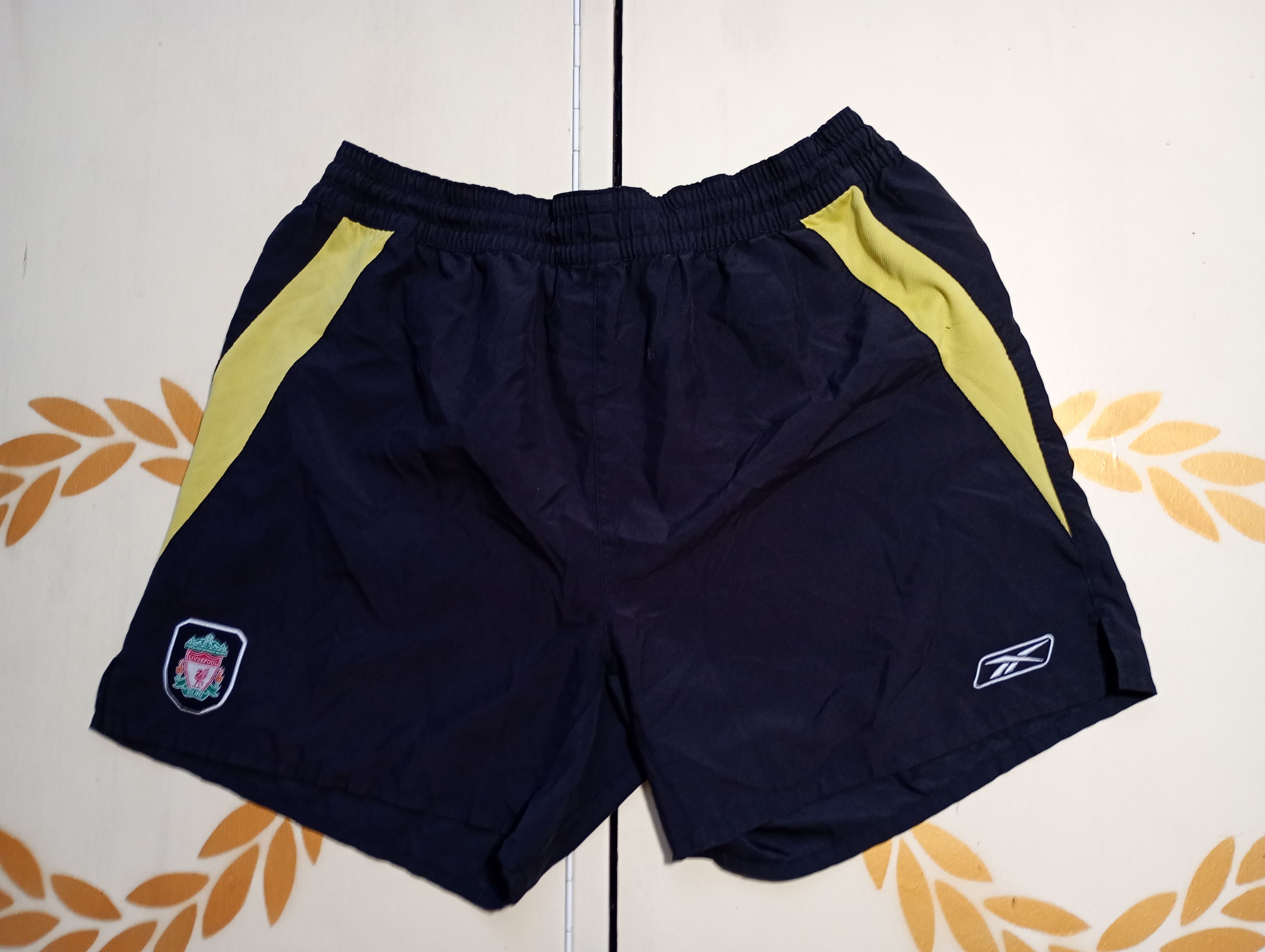 Reebok Reebok Liverpool FC Shorts 2004-2006 Size US 36 / EU 52 - 1 Thumbnail