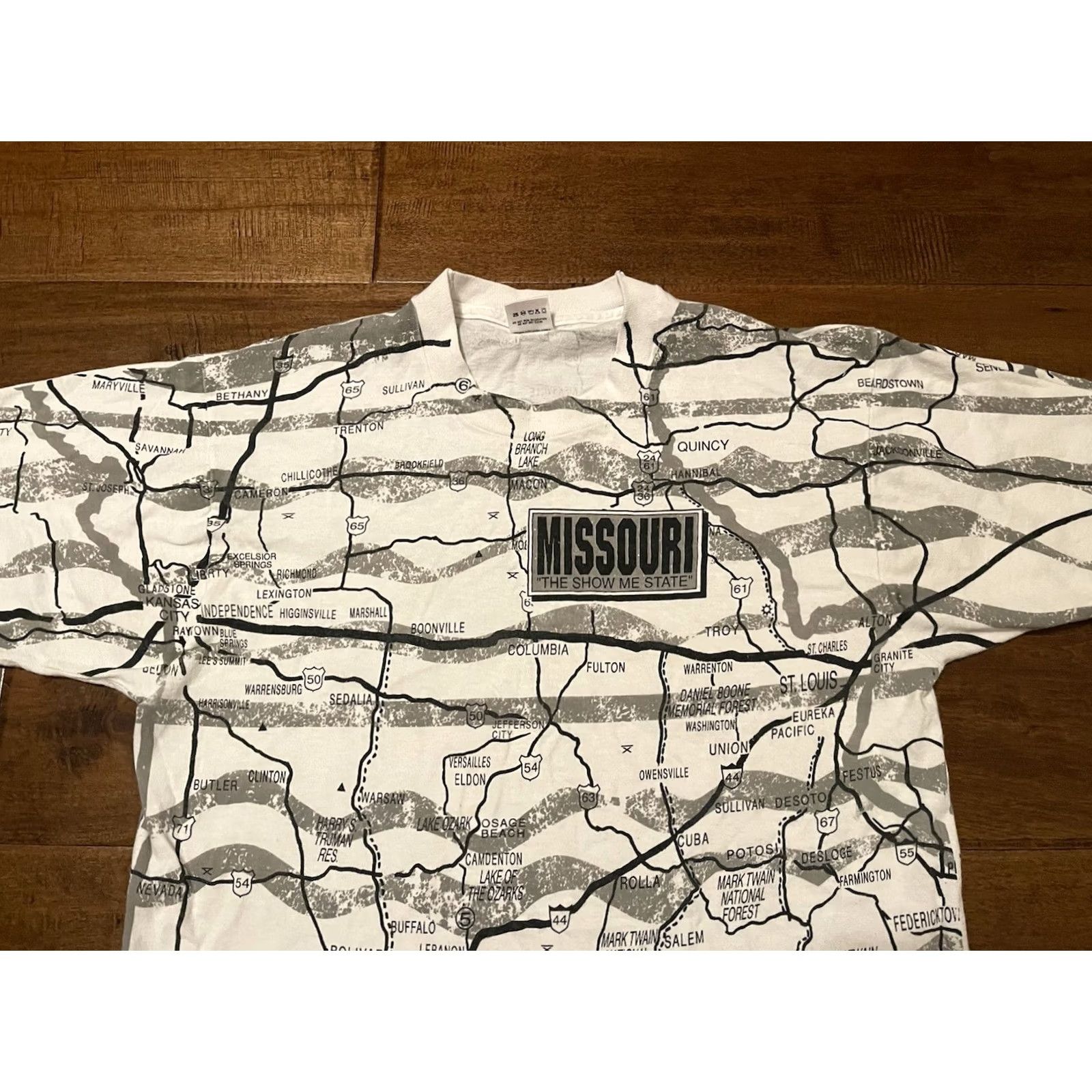 Fruit Of The Loom VINTAGE Fruit of the Loom Missouri Road Map Highways All Over Print Single Stitch T-Shirt Adult L Mens Size US L / EU 52-54 / 3 - 2 Thumbnail