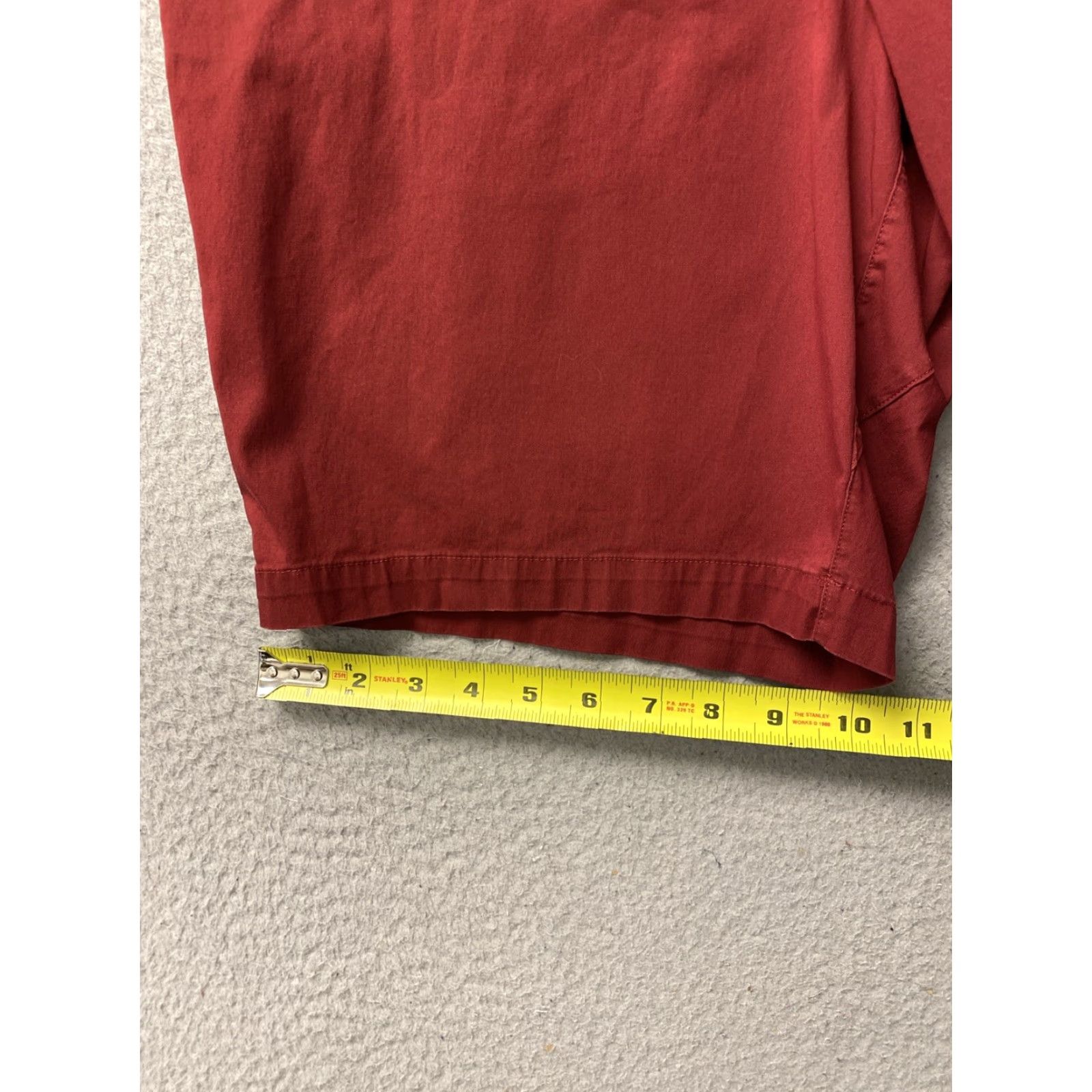 Lululemon VINTAGE Lululemon Men Shorts Chino Golf/ athleisure Size 36 Red Size US 36 / EU 52 - 6 Thumbnail