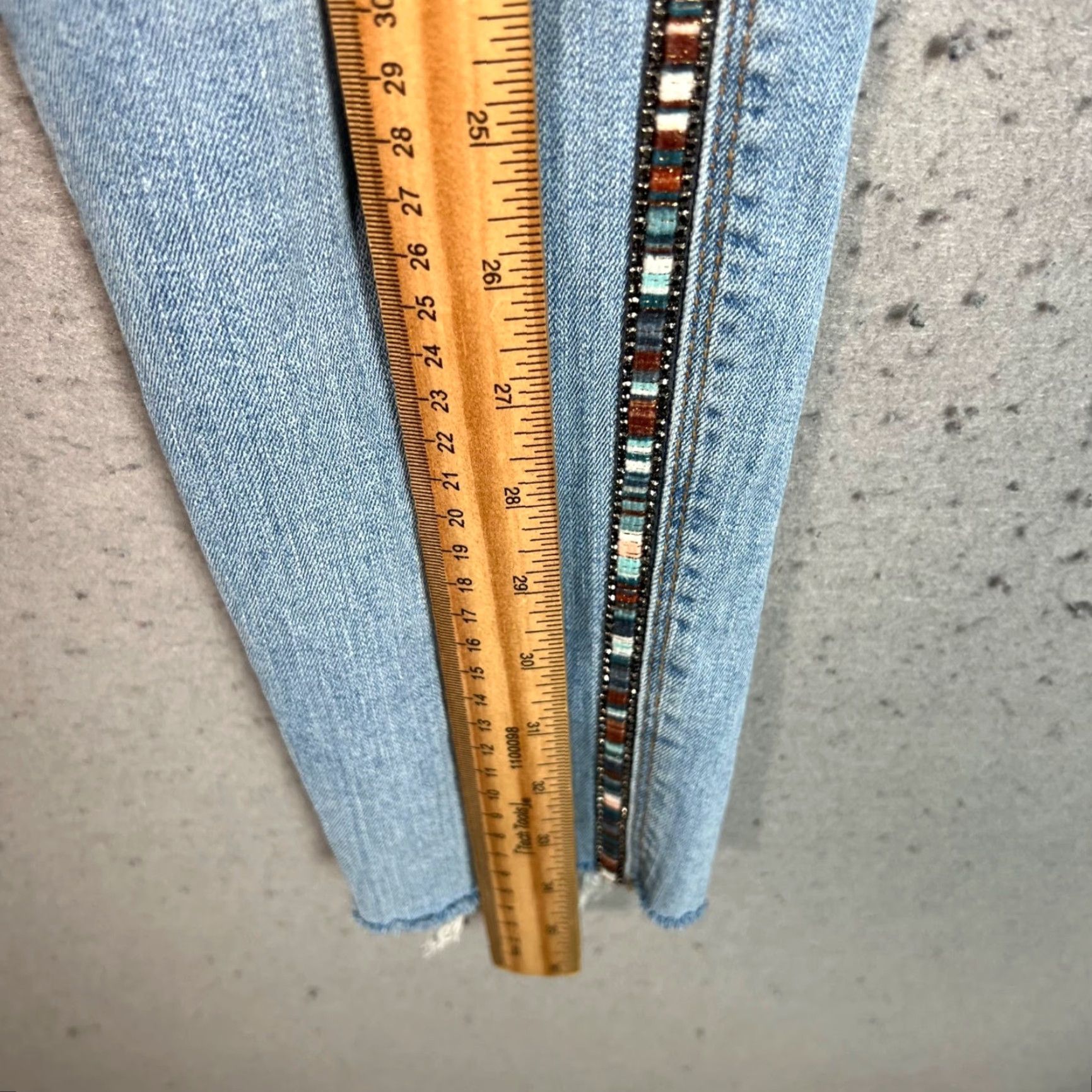 Zara VINTAGE Zara Beaded Side Stripe Skinny Jeans Womens Size 4 Blue Denim Adult Women Slim Fit 27in Inseam Jeans Size 27" / US 4 / IT 40 - 6 Thumbnail