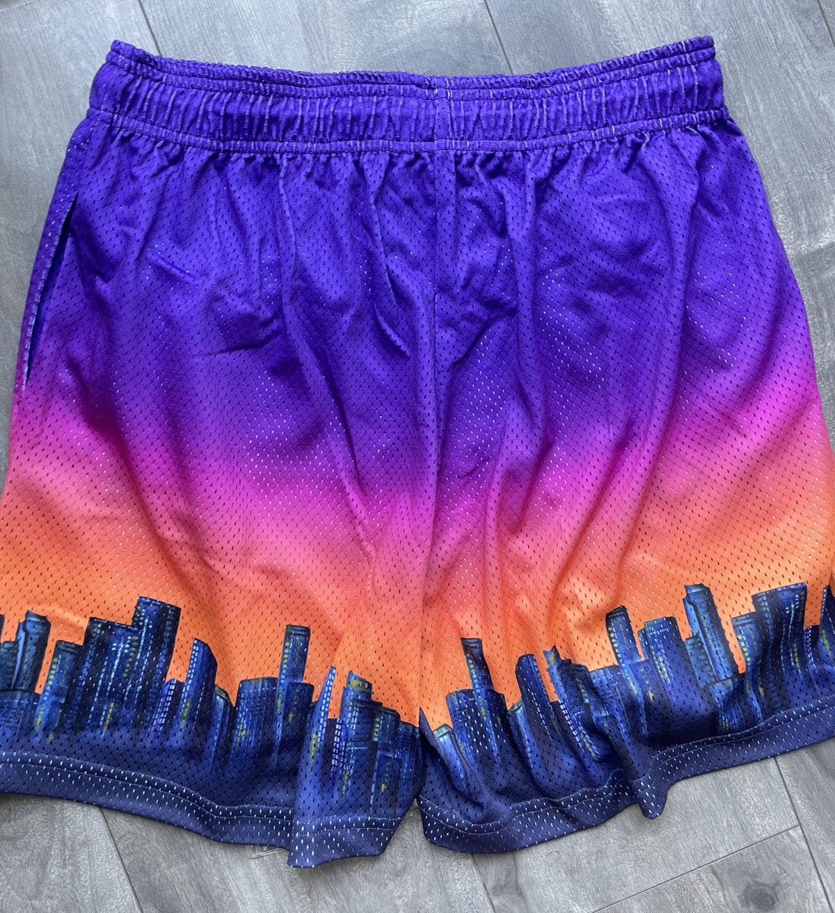 Eric Emanuel × Warren Lotas New L Lotas Eric Emanuel reaper NYC burn skyline shorts Size US 34 / EU 50 - 4 Thumbnail