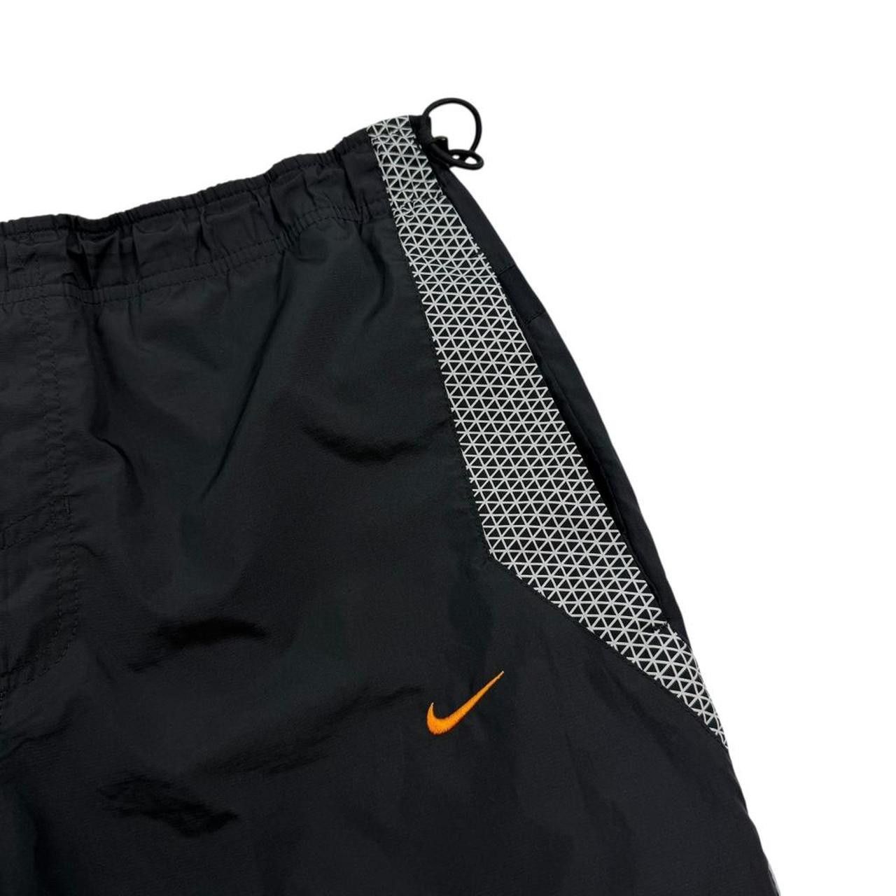 Nike Vintage Nike Shox Shorts - Fits Medium Size US 34 / EU 50 - 3 Thumbnail
