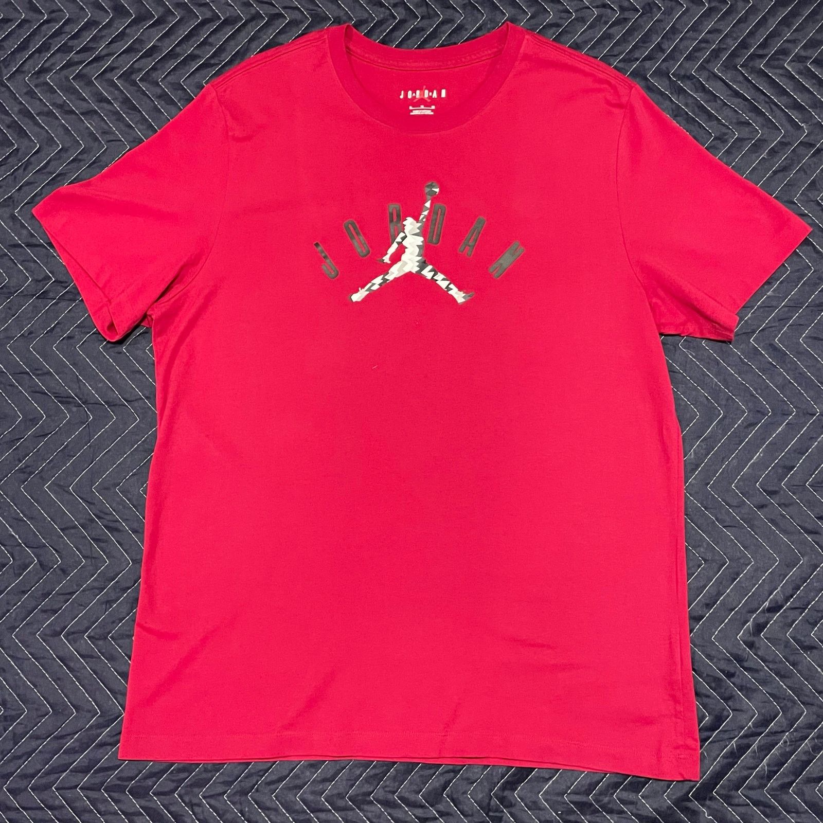 Other Jordan Light Maroon Tee Size US XL / EU 56 / 4 - 1 Thumbnail