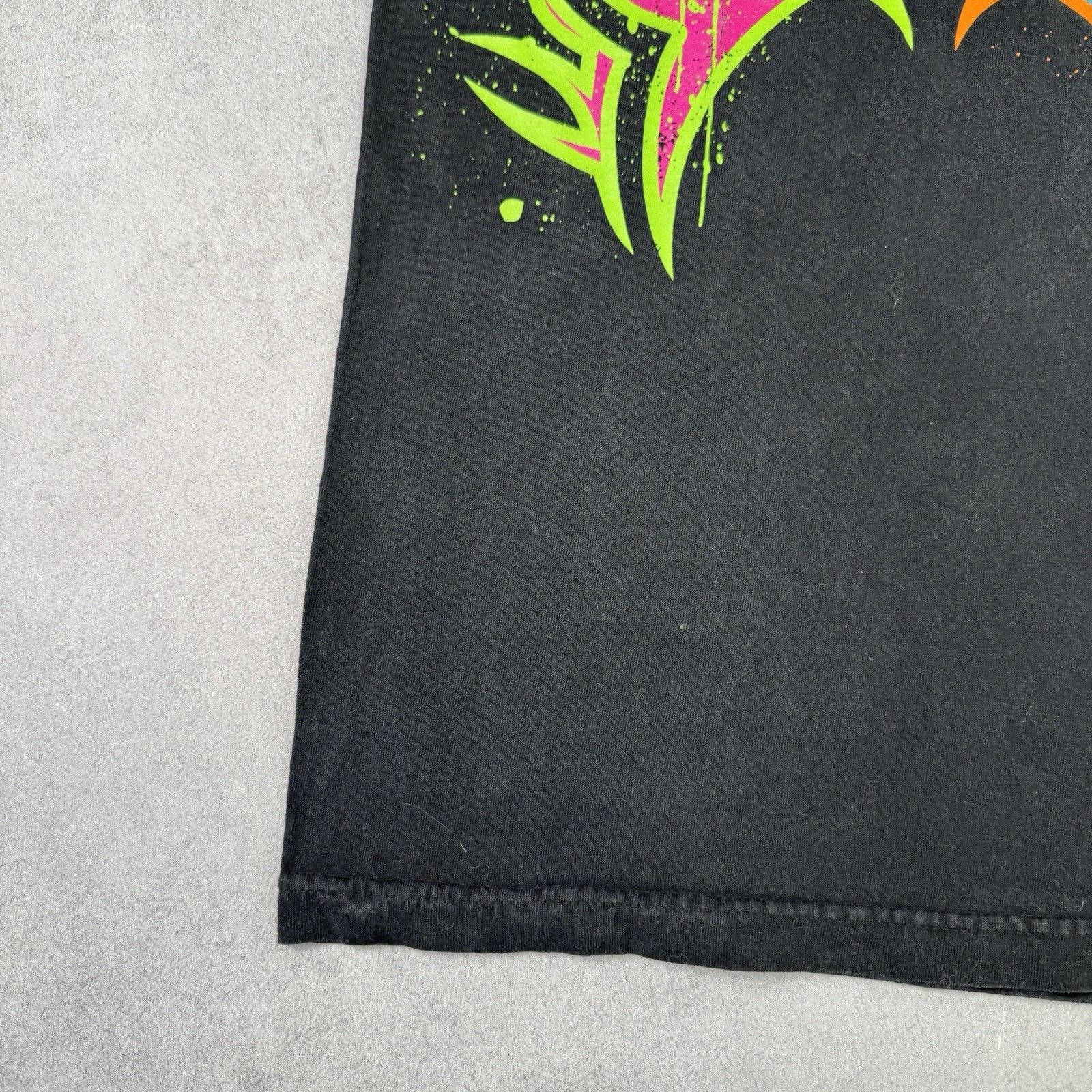 WWE WWE WRESTLING T-SHIRT PLAY HARD IN THE PAINT SIZE S Size US S / EU 44-46 / 1 - 7 Thumbnail