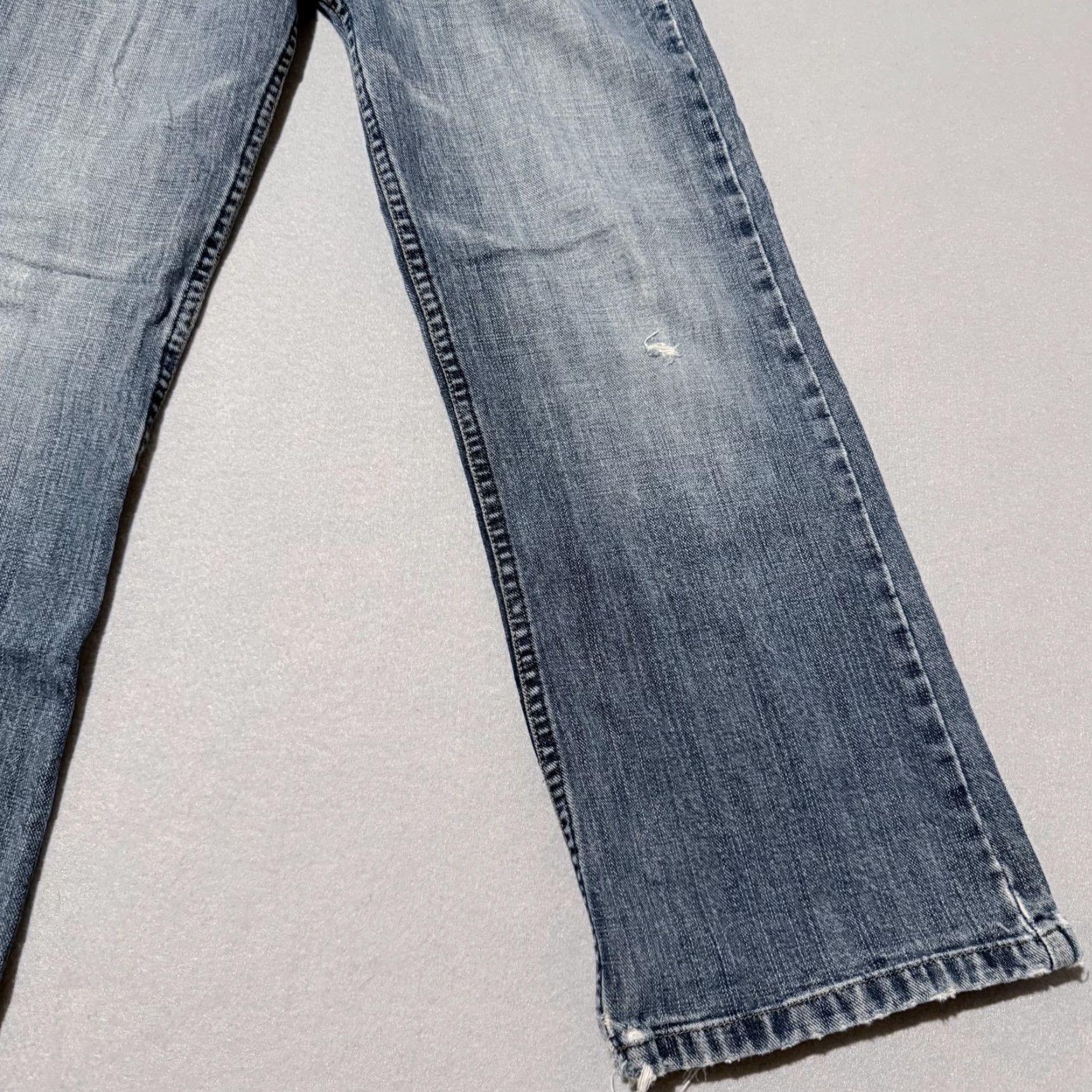 Lee Lee Jeans Women Mid Wash Distressed Straight 12R Blue 26W 5-Pocket Denim Size 34" / US 12 / IT 48 - 5 Thumbnail