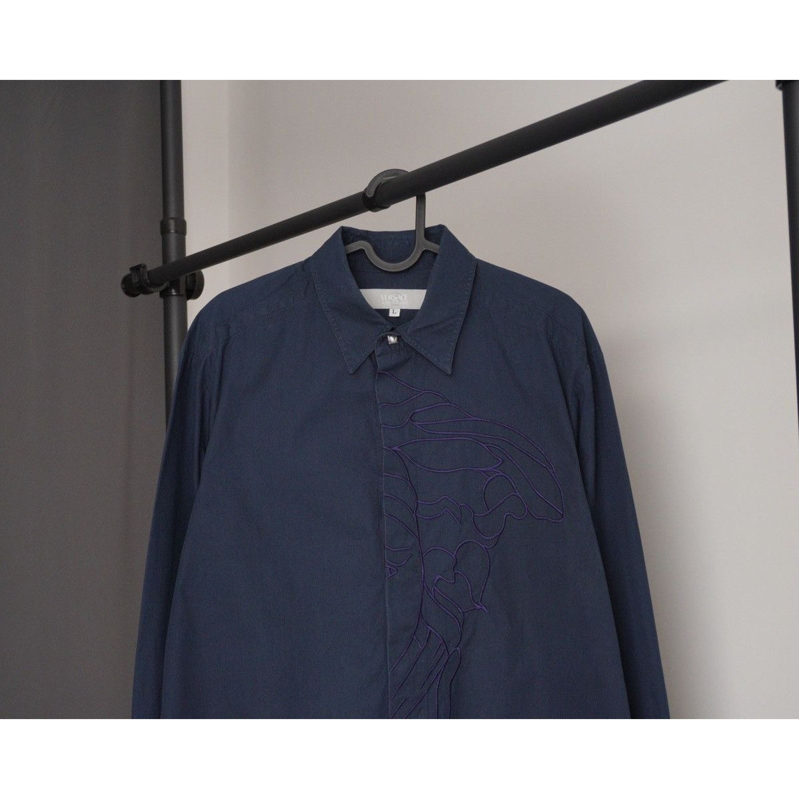 Versace Vintage versace classic medusa navy blue shirt Size US L / EU 52-54 / 3 - 3 Thumbnail