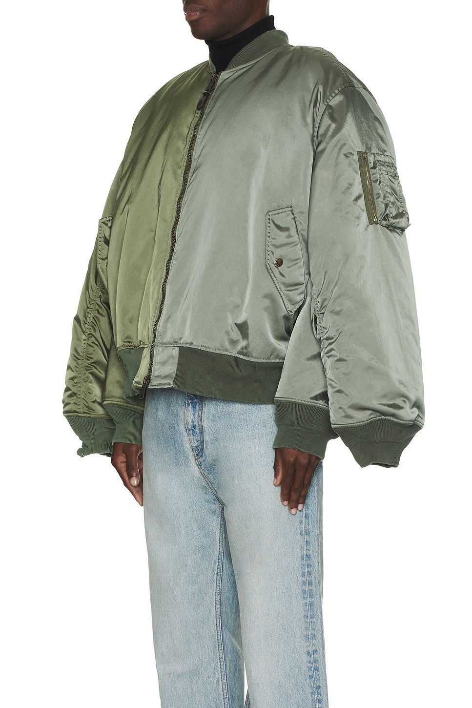 Balenciaga o1tr1nto1025 Double Sleeve Bomber Jacket in Military Khaki Size US S / EU 44-46 / 1 - 5 Thumbnail