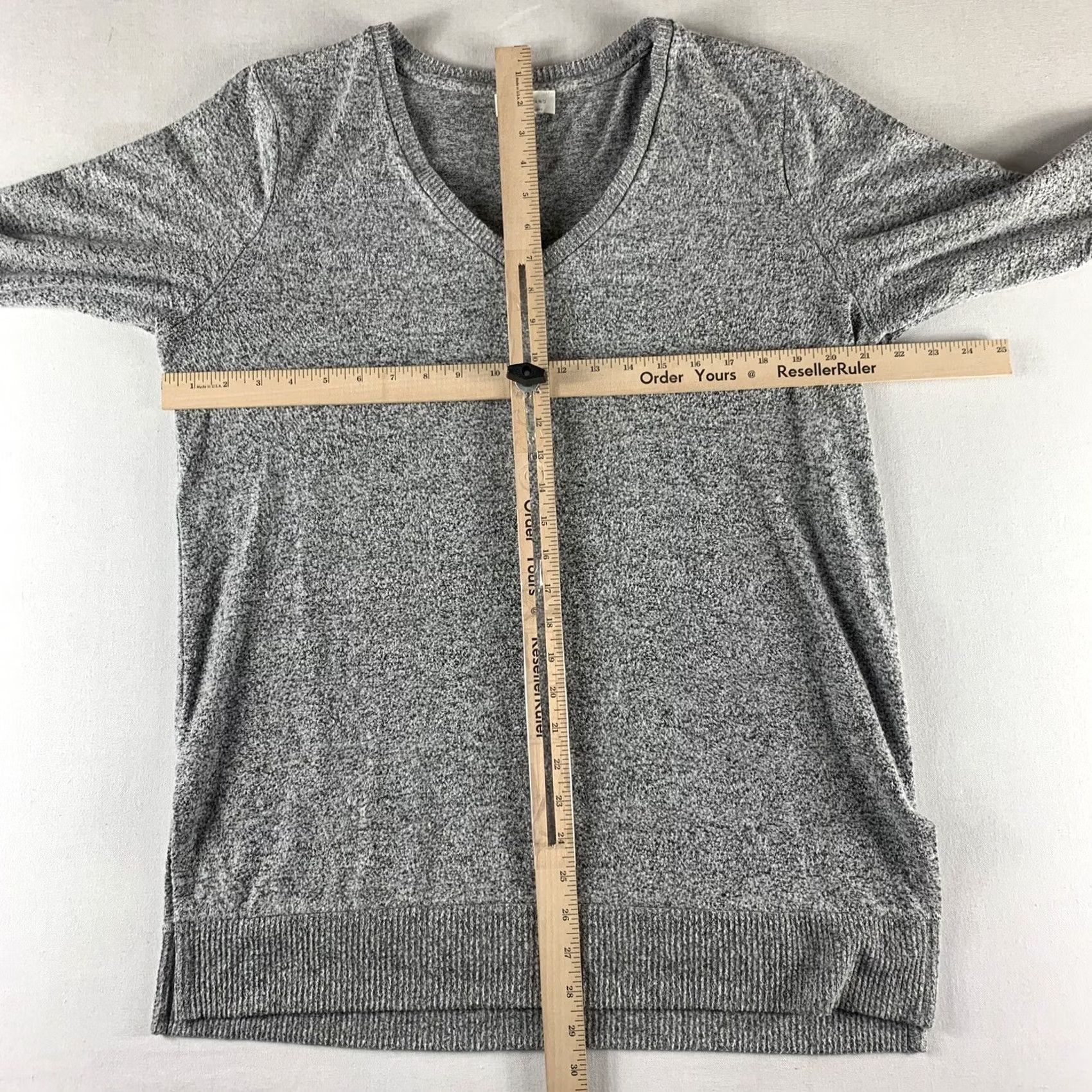 Lucky Brand VINTAGE LUCKY BRAND V-NECK SWEATER Mens Large Gray Long Sleeve Viscose Poly Sweater Pullover All Seasons Size US L / EU 52-54 / 3 - 3 Thumbnail