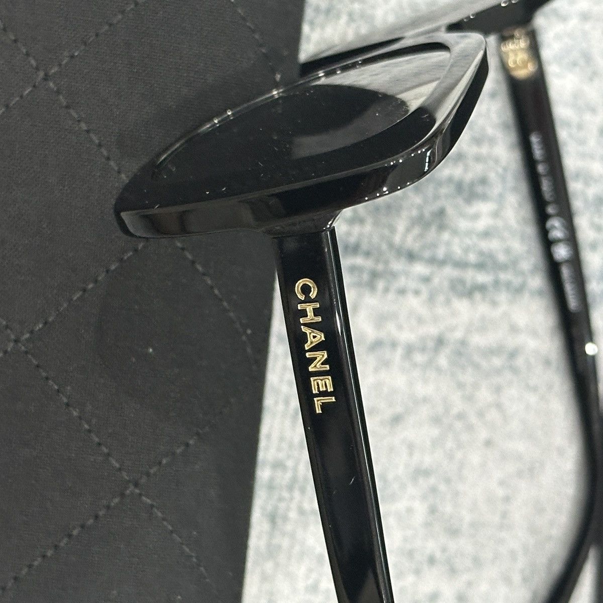 Chanel CHANEL 0CH5504 C622M3 SUNGLASSES Size ONE SIZE - 4 Thumbnail