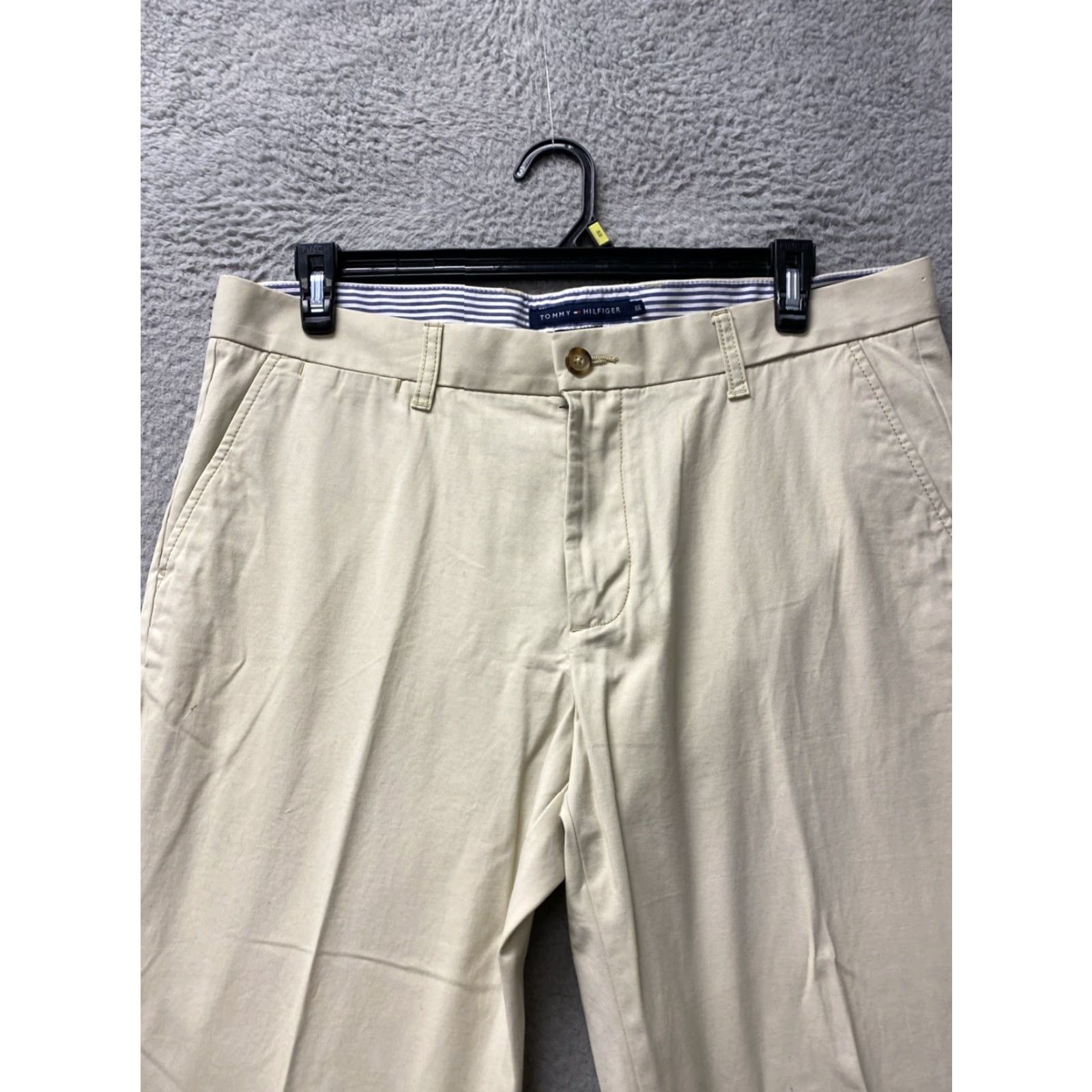 Tommy Hilfiger Tommy Hilfiger Chino Pants Dress Pants 36x30 Mens Modern Beige Regular Inseam 30 Beige City Wedding Preppy Stretch Size US 36 / EU 52 - 2 Thumbnail