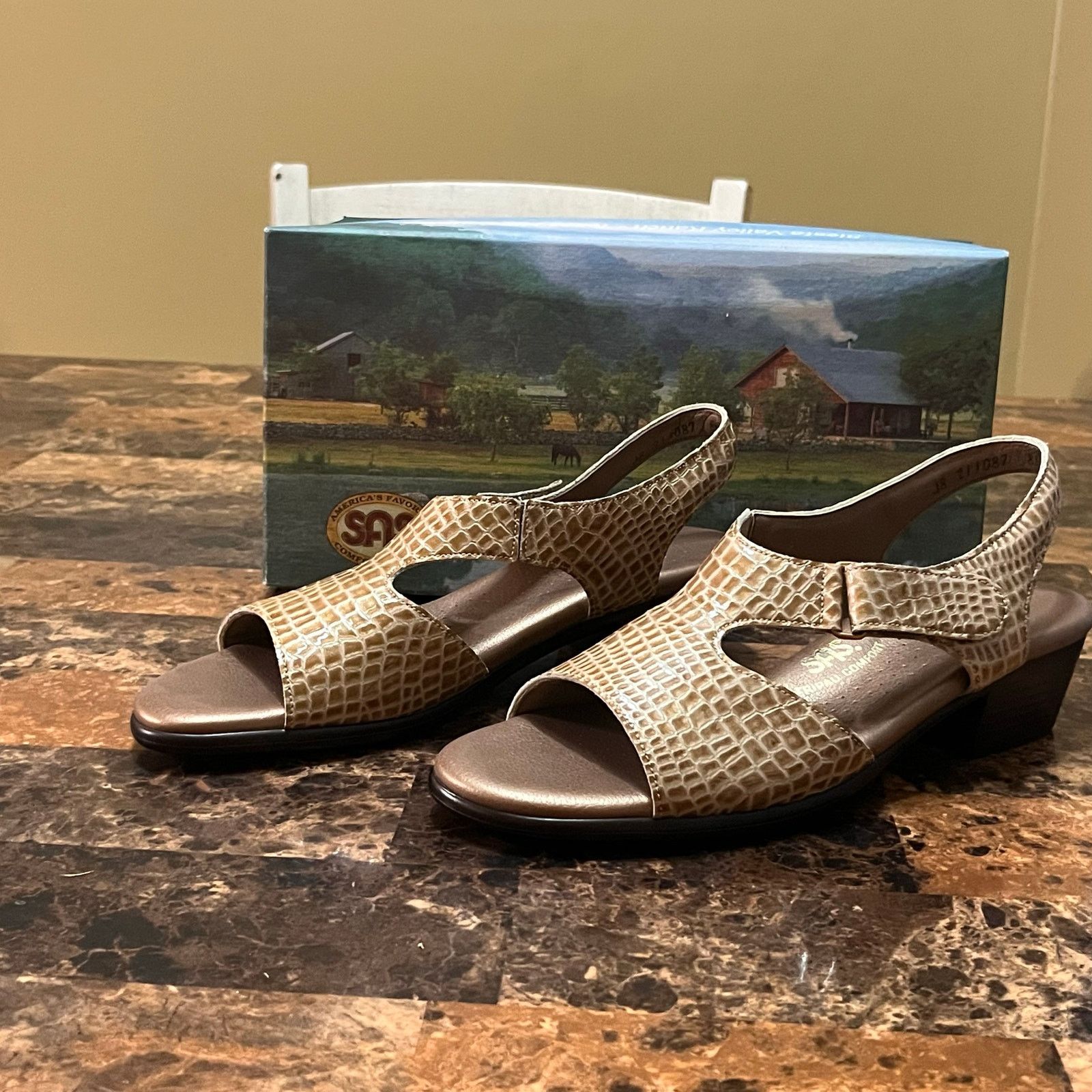 SAS SAS Women’s Suntimer Beige Croc Sandals 8.5 Size US 8.5 / IT 38.5 - 1 Thumbnail