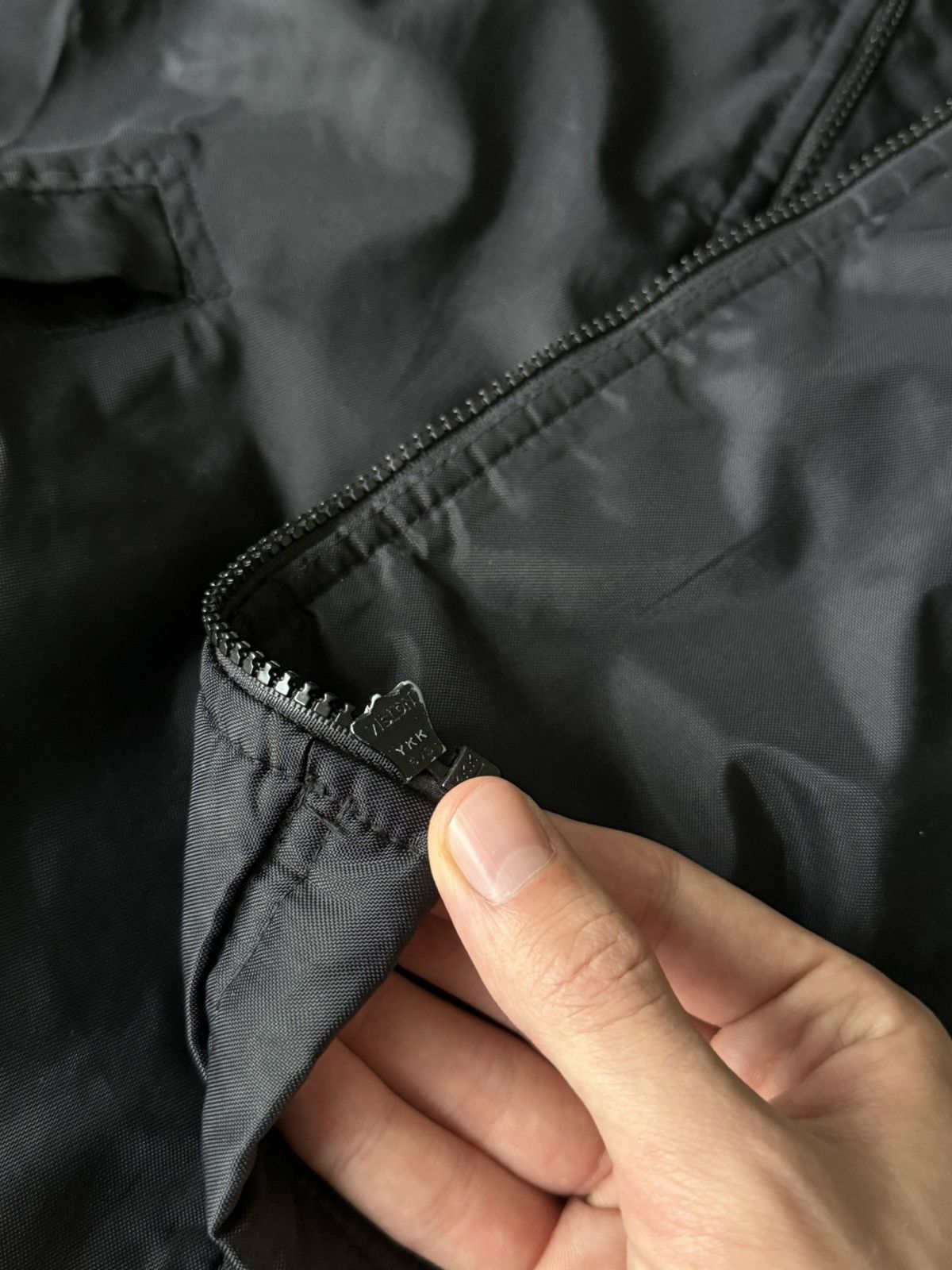 Nike Vintage Nike Big swoosh logo nylon jacket Size US M / EU 48-50 / 2 - 14 Thumbnail