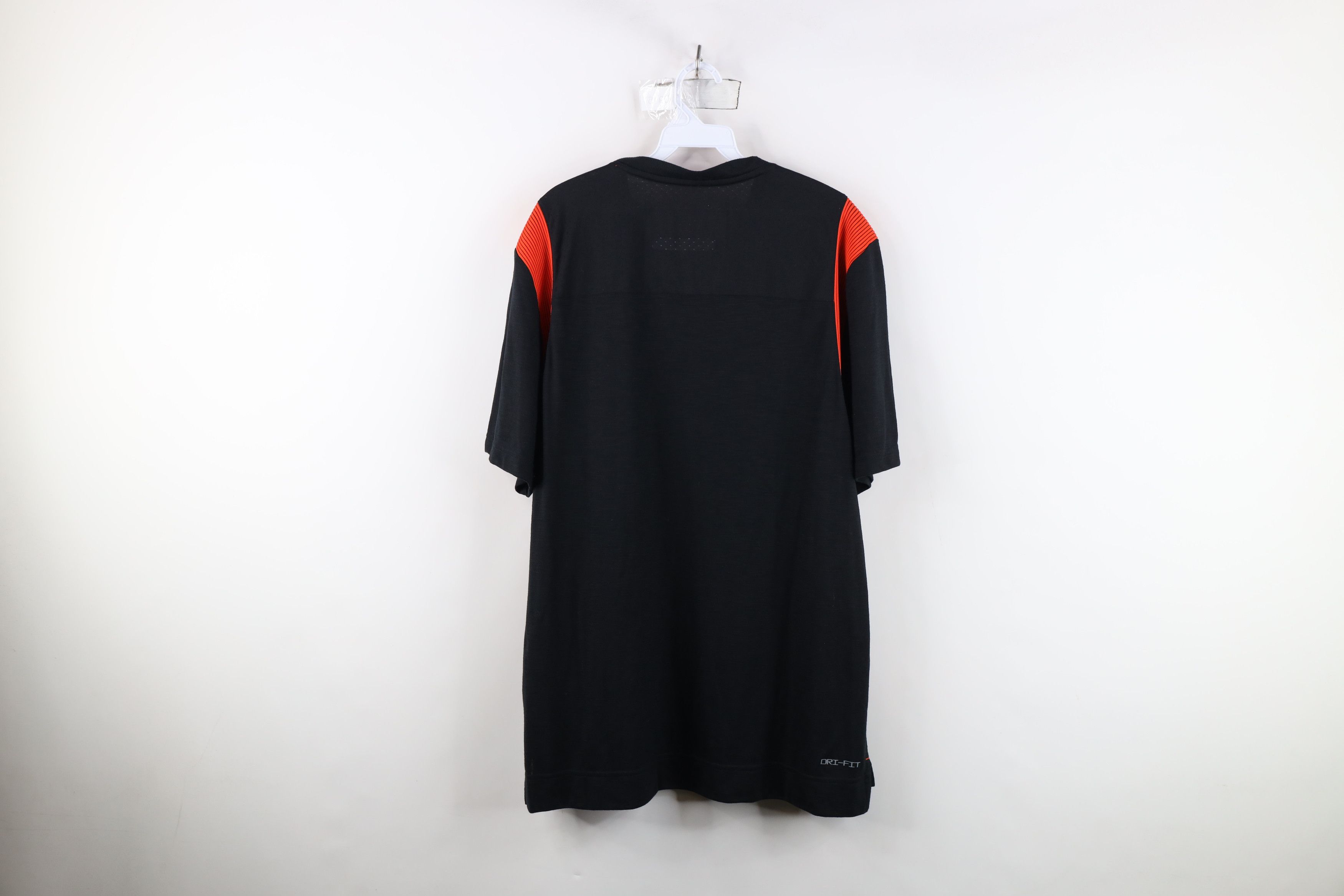 Nike × Vintage Nike Bowling Green State University Hockey Knit T-Shirt Size US XL / EU 56 / 4 - 11 Thumbnail