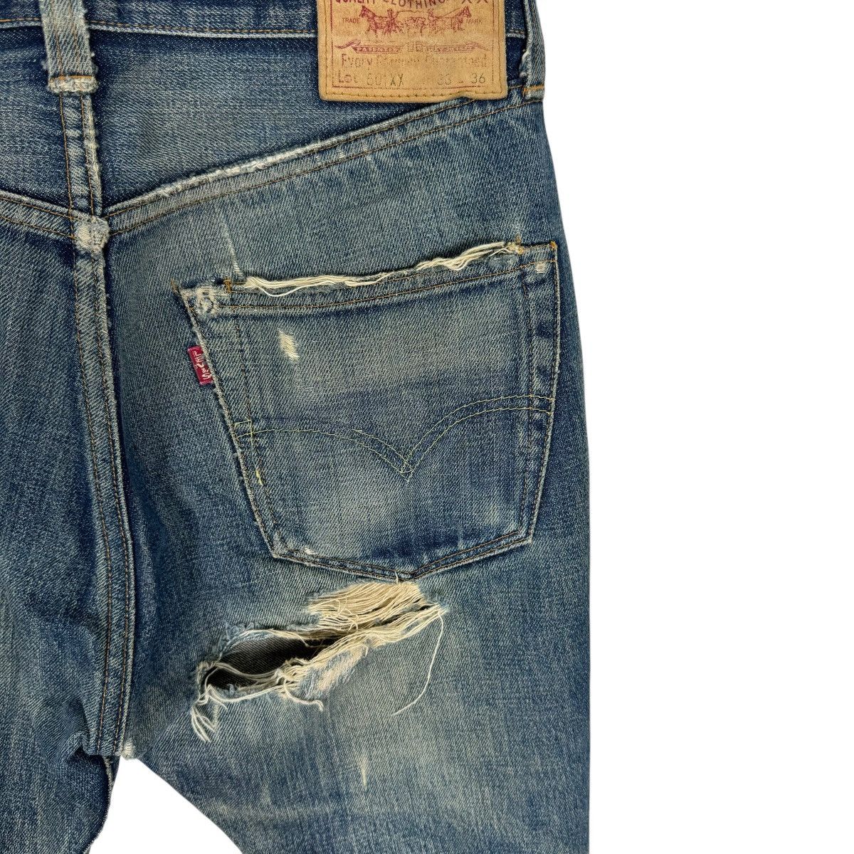 Levi's ☀️LEVI’S 501 BIG E BUTTON 555 DISTRESSED DENIM JEANS PANTS Size US 33 - 5 Thumbnail