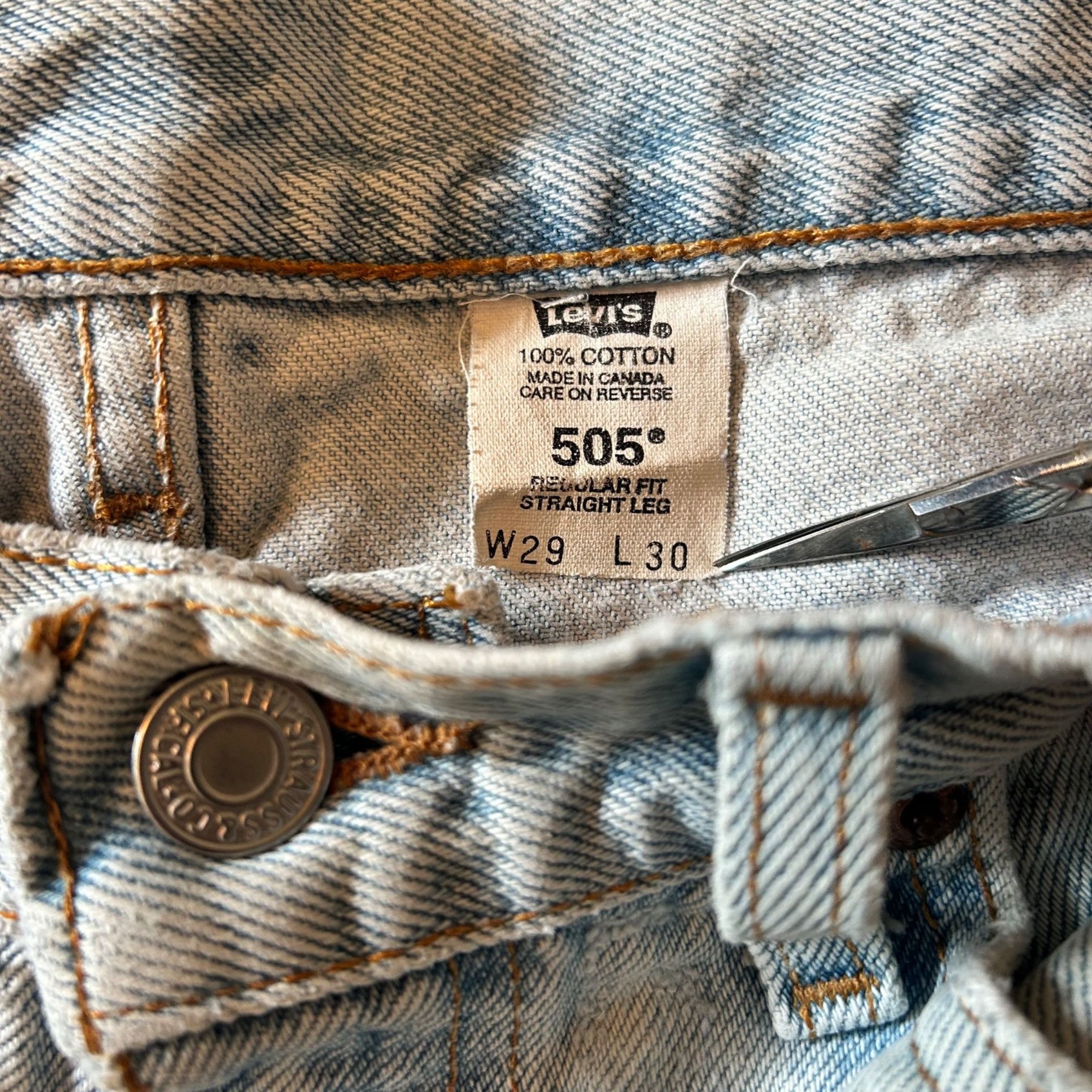 Levi's Vintage Clothing Vintage Levi's 505 Relaxed Fit Straight Leg Light Wash Denim Size US 29 - 4 Thumbnail