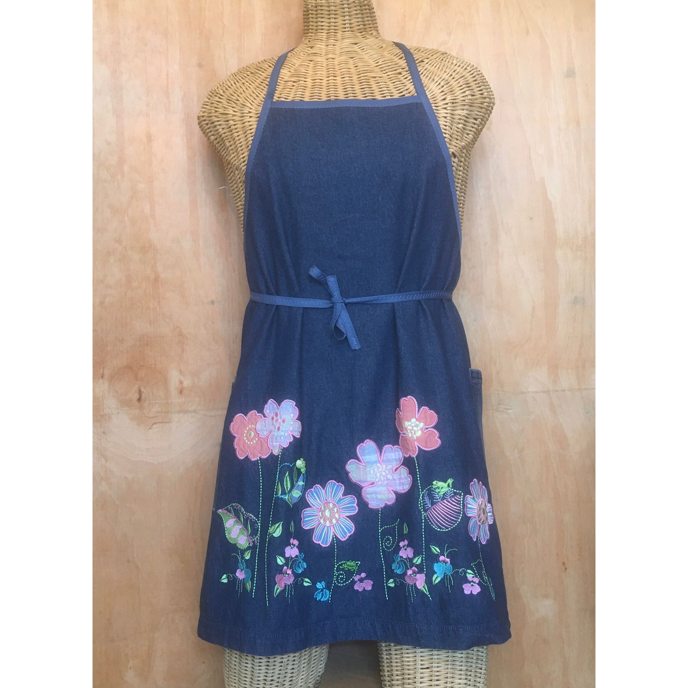 Handmade Adjustable Bib Apron Denim w/ Pockets Embroidery & Applique Size ONE SIZE - 5 Thumbnail