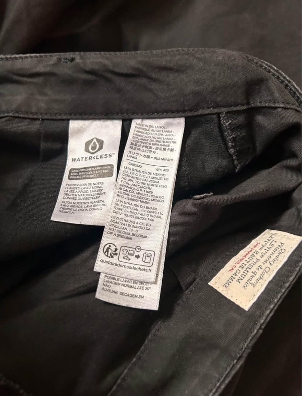 Levi's Made & Crafted Levis Wide Fit Cargo Pants (Washed Black) Size US 31 - 6 Thumbnail