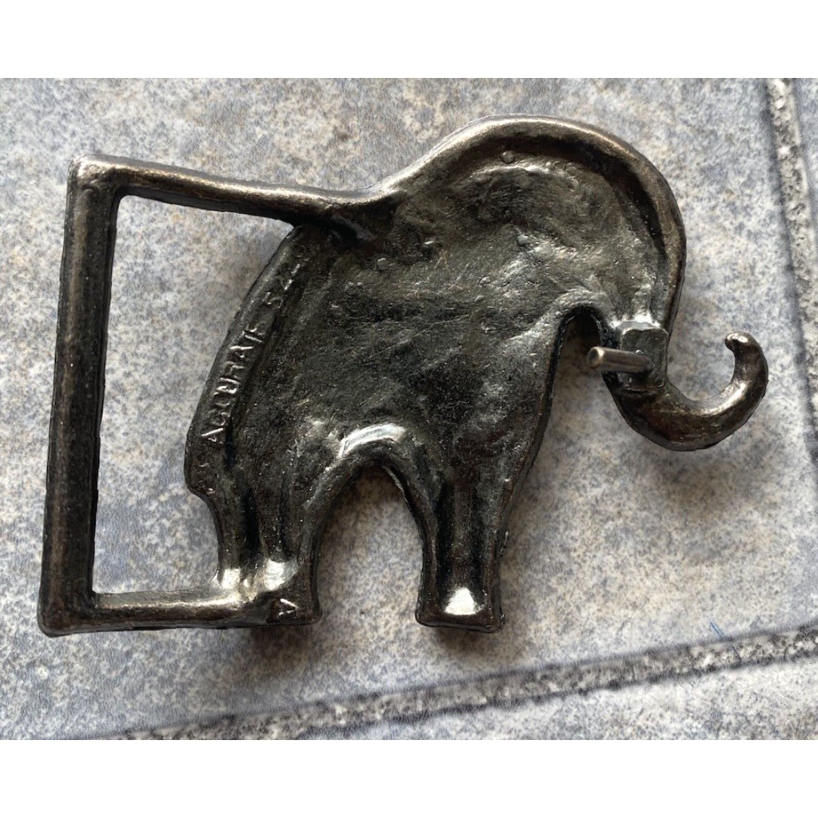 Vintage VINTAGE Accurate Elephant Belt Buckle Metal 5229 Animal Flaws Wear Photos Included Size ONE SIZE - 2 Thumbnail