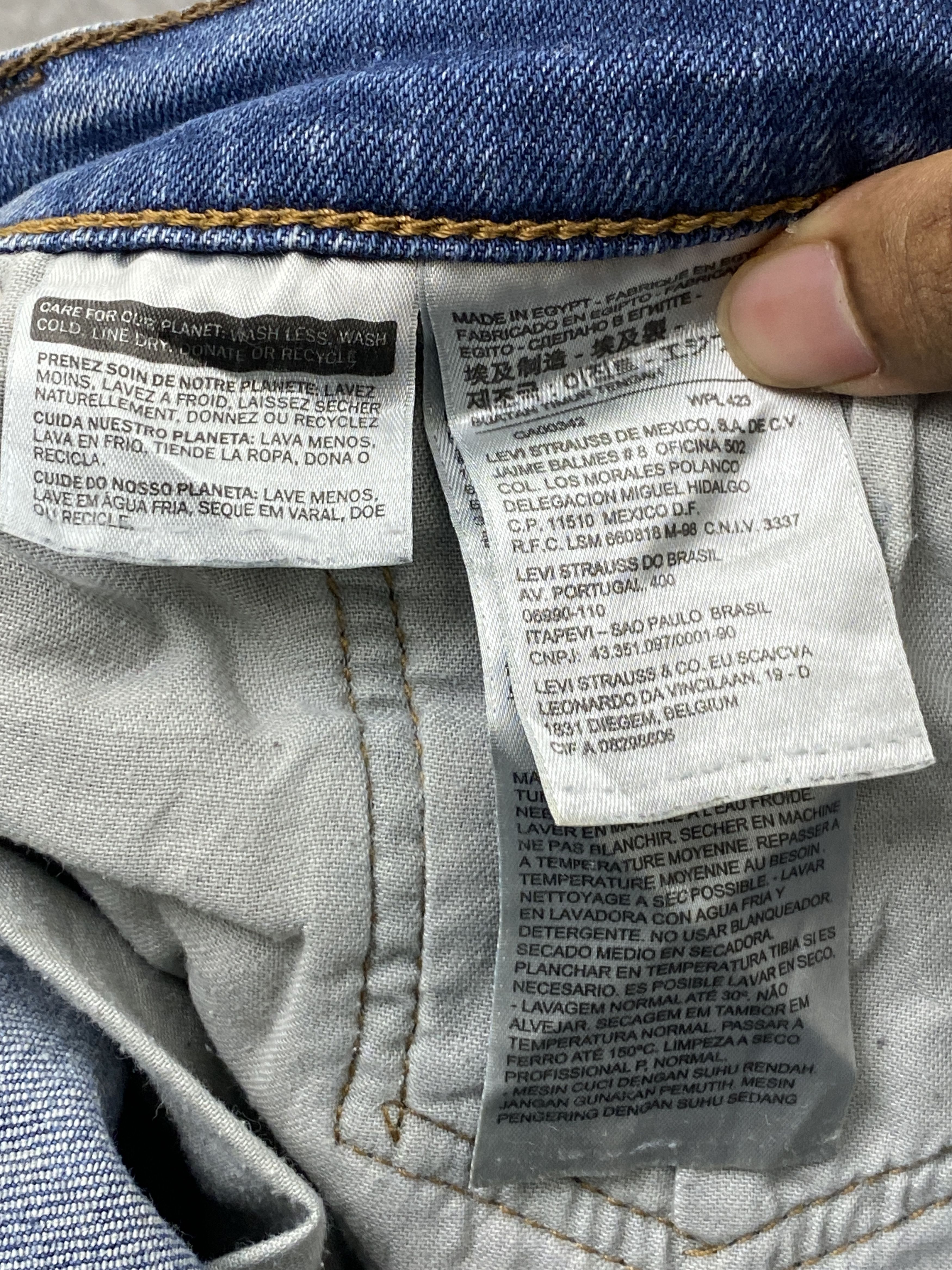 Levi's Vintage Levis 541 Faded Blue Jeans DP2340 Size US 36 / EU 52 - 7 Thumbnail
