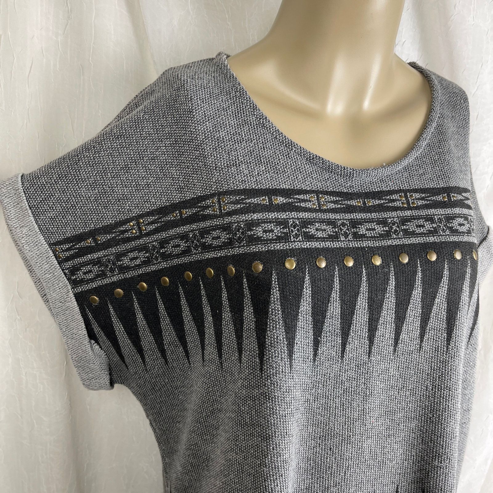 Forever 21 Forever 21 Grey Black Studded Fringe Top Southwestern Print Size S / US 4 / IT 40 - 5 Thumbnail