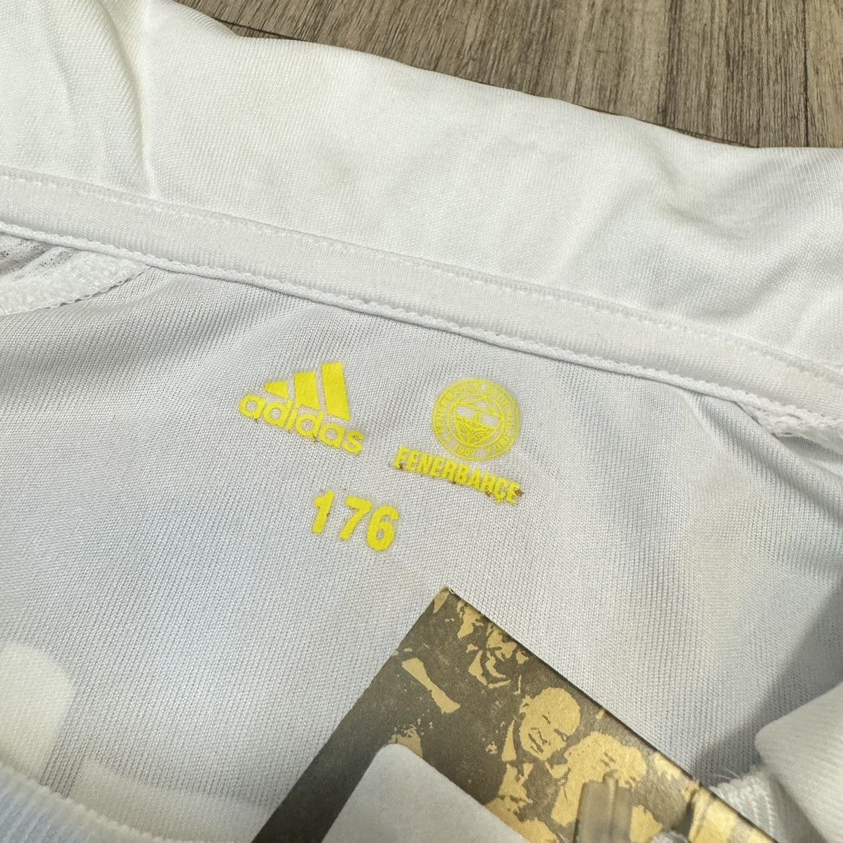 Adidas Fenerbahce 08/09 away shirt #3 R.Carlos (bnwt) Size US S / EU 44-46 / 1 - 8 Thumbnail