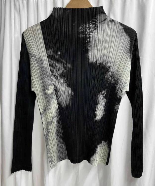 Other Issey Miyake size:3 Ink-wash pleated top Size M / US 6-8 / IT 42-44 - 1 Thumbnail