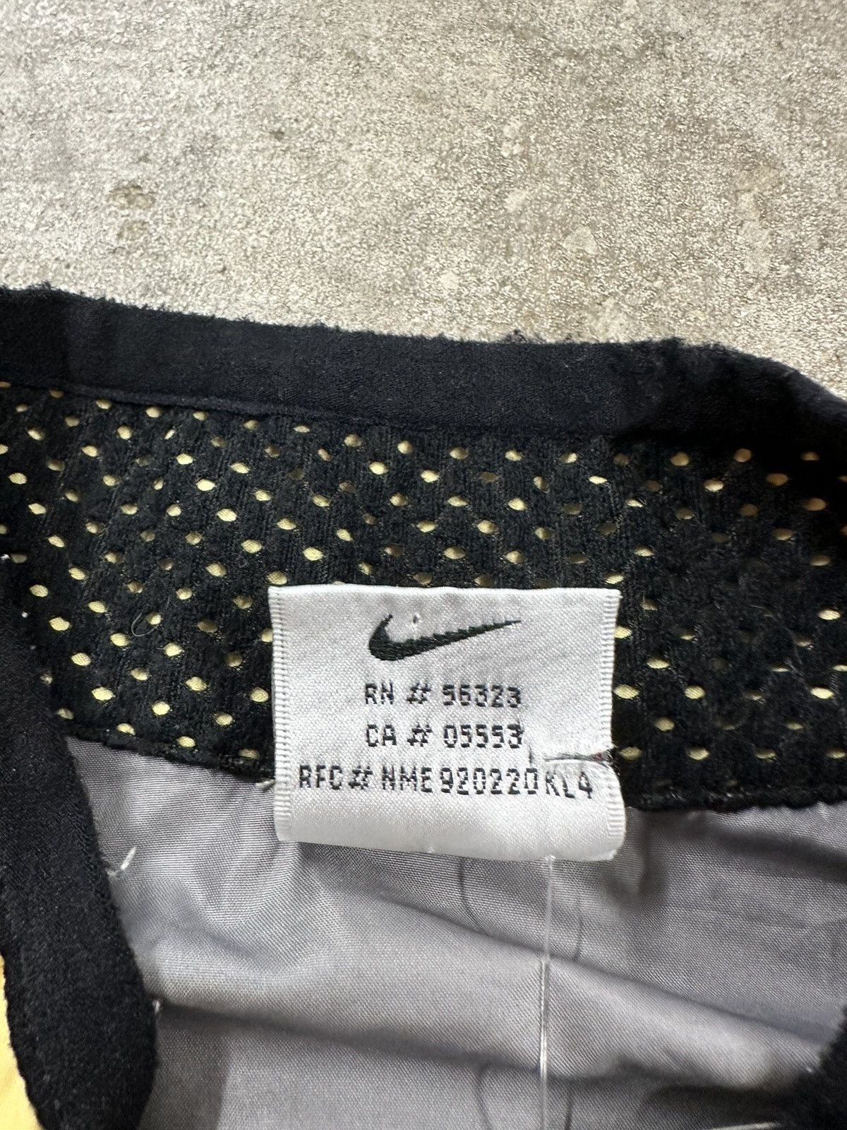 Nike Vintage 90s Nike Nylon Multicolour Running Vest Size S / US 4 / IT 40 - 10 Thumbnail